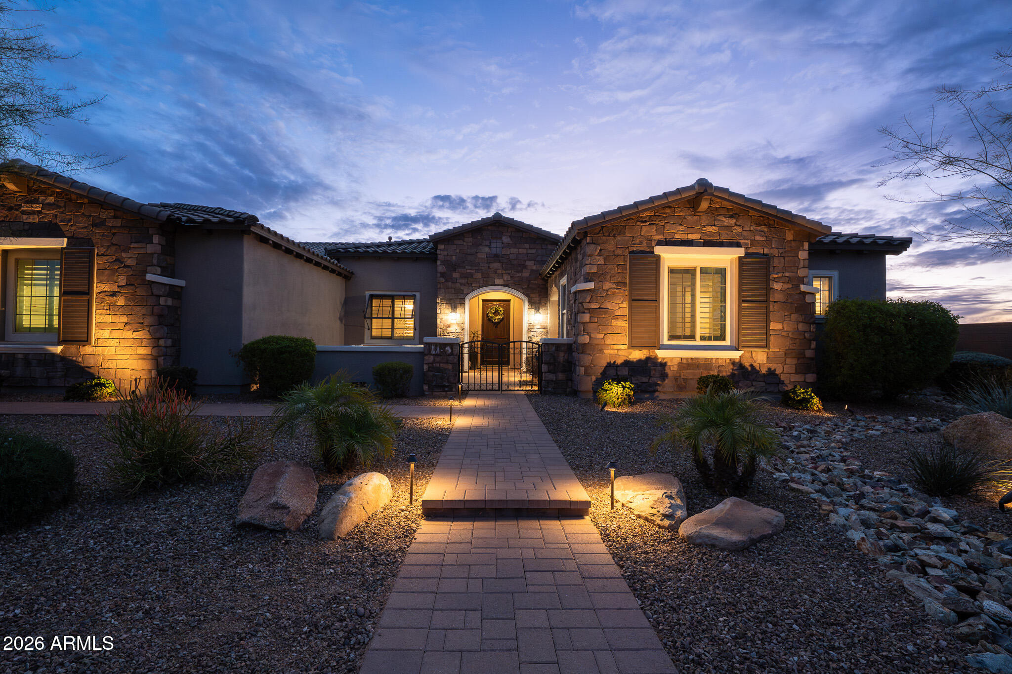 LONE MOUNTAIN - Residential