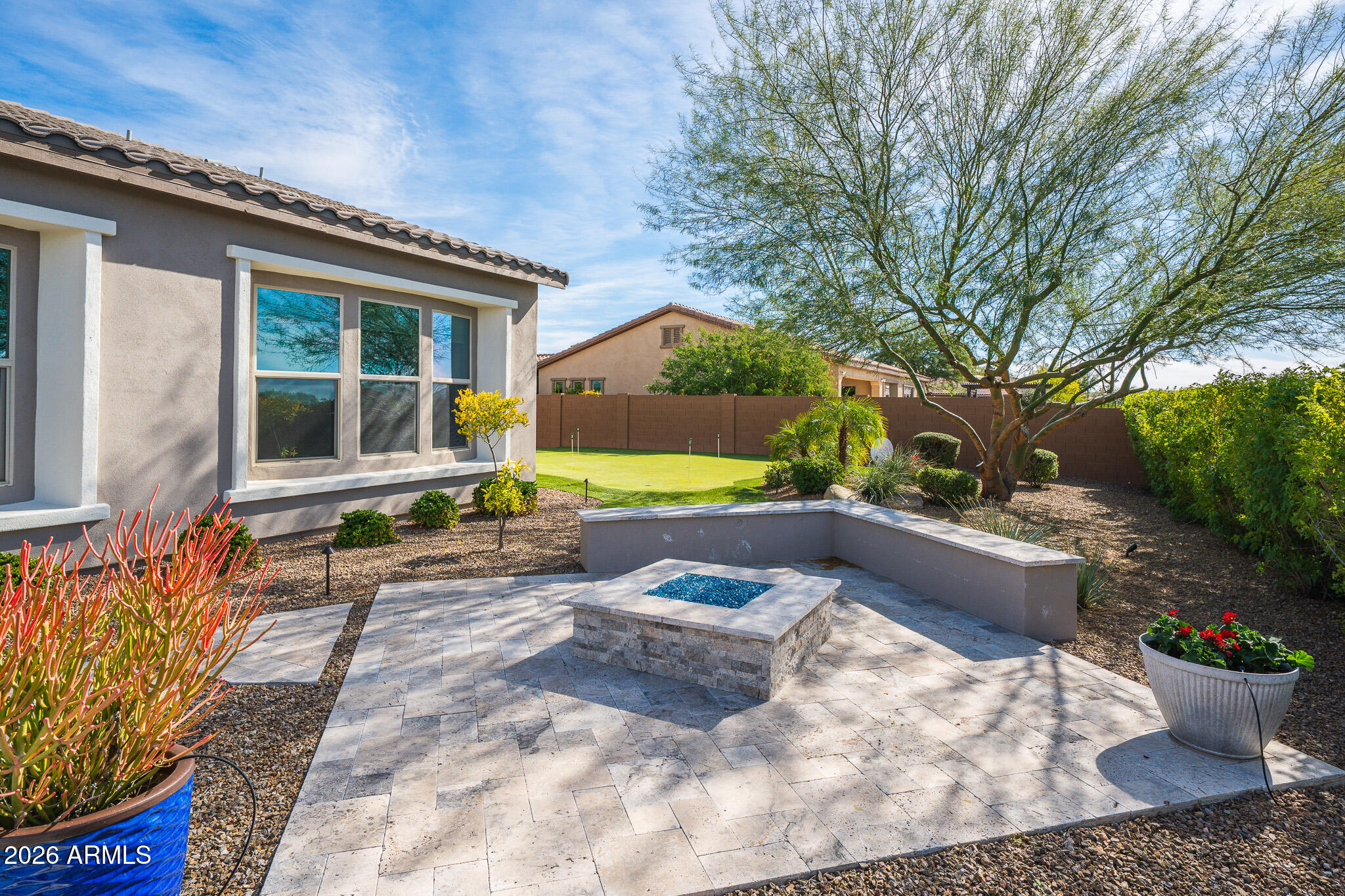 LONE MOUNTAIN - Residential