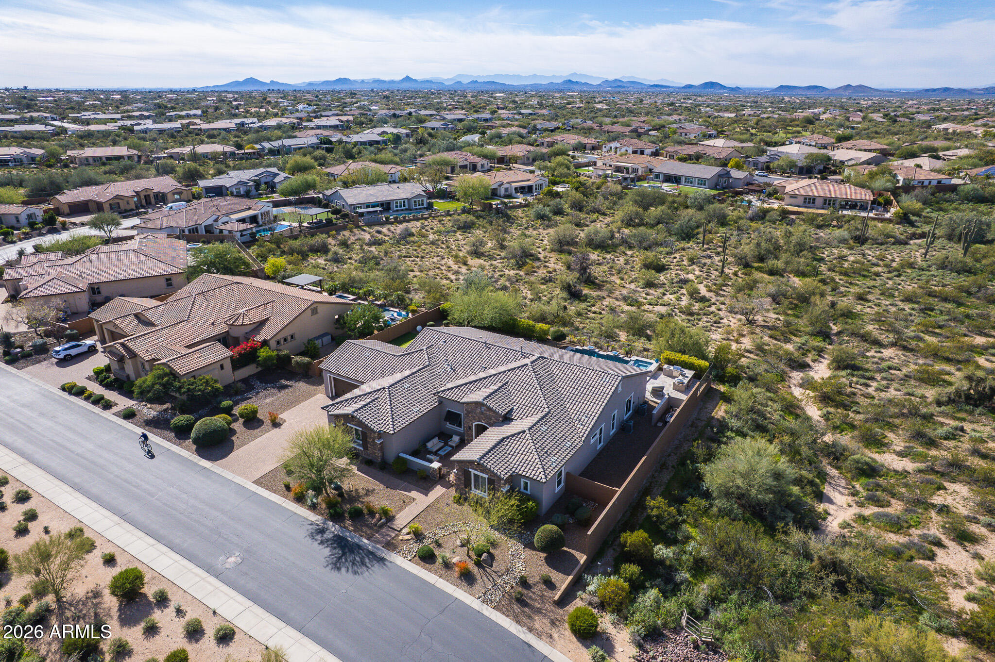 LONE MOUNTAIN - Residential