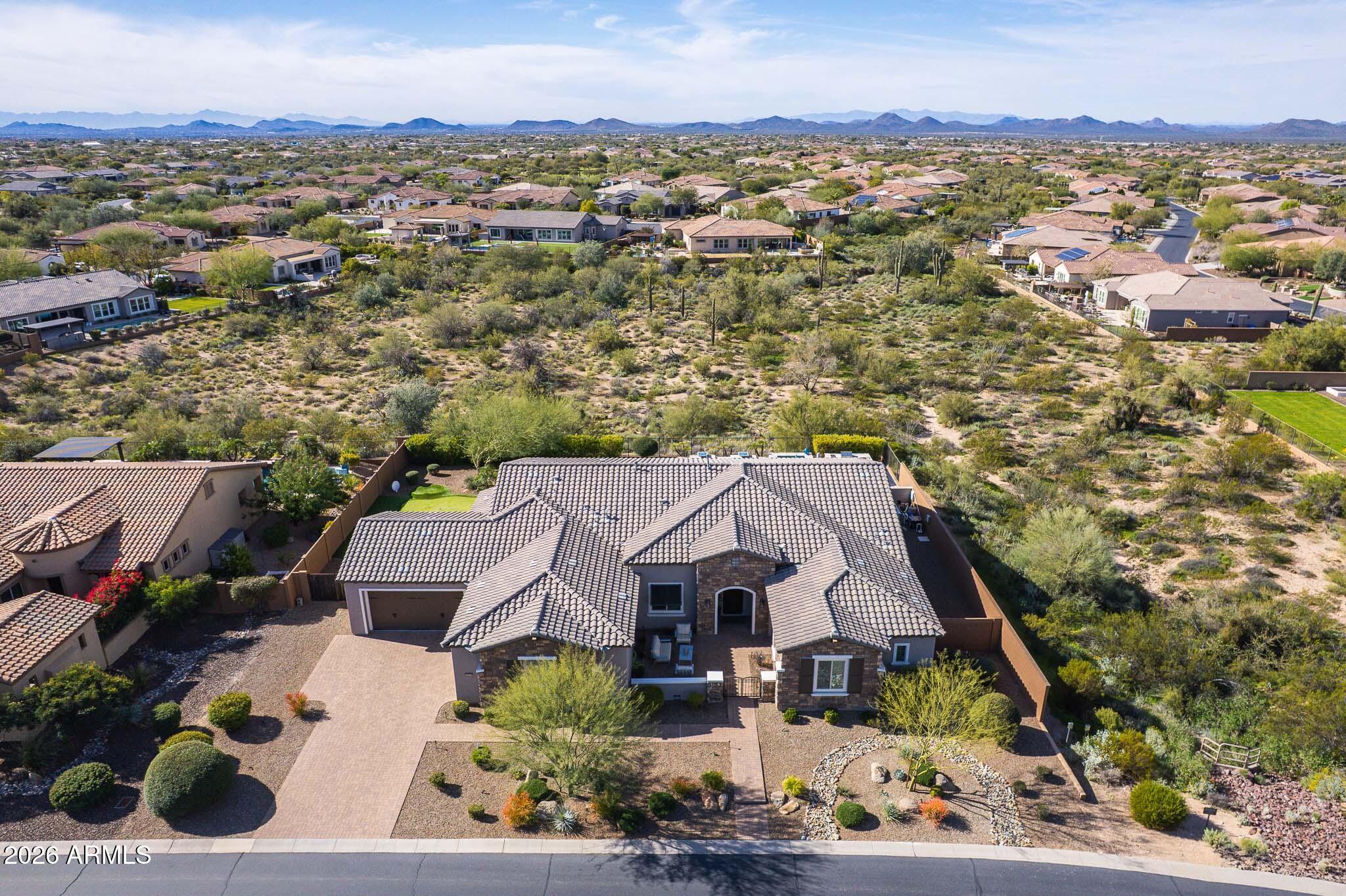 LONE MOUNTAIN - Residential