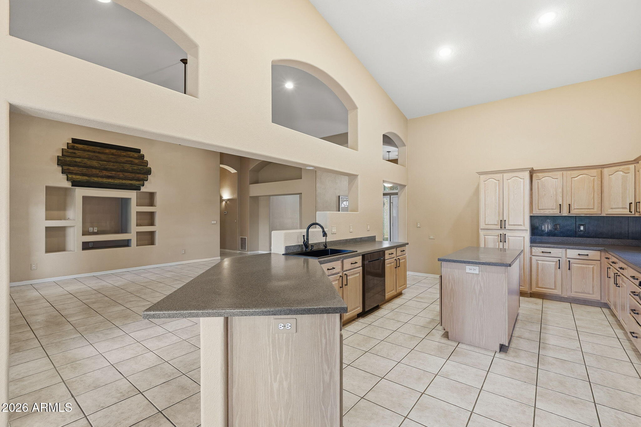 MOUNTAIN SHADOWS PHASE C - Residential