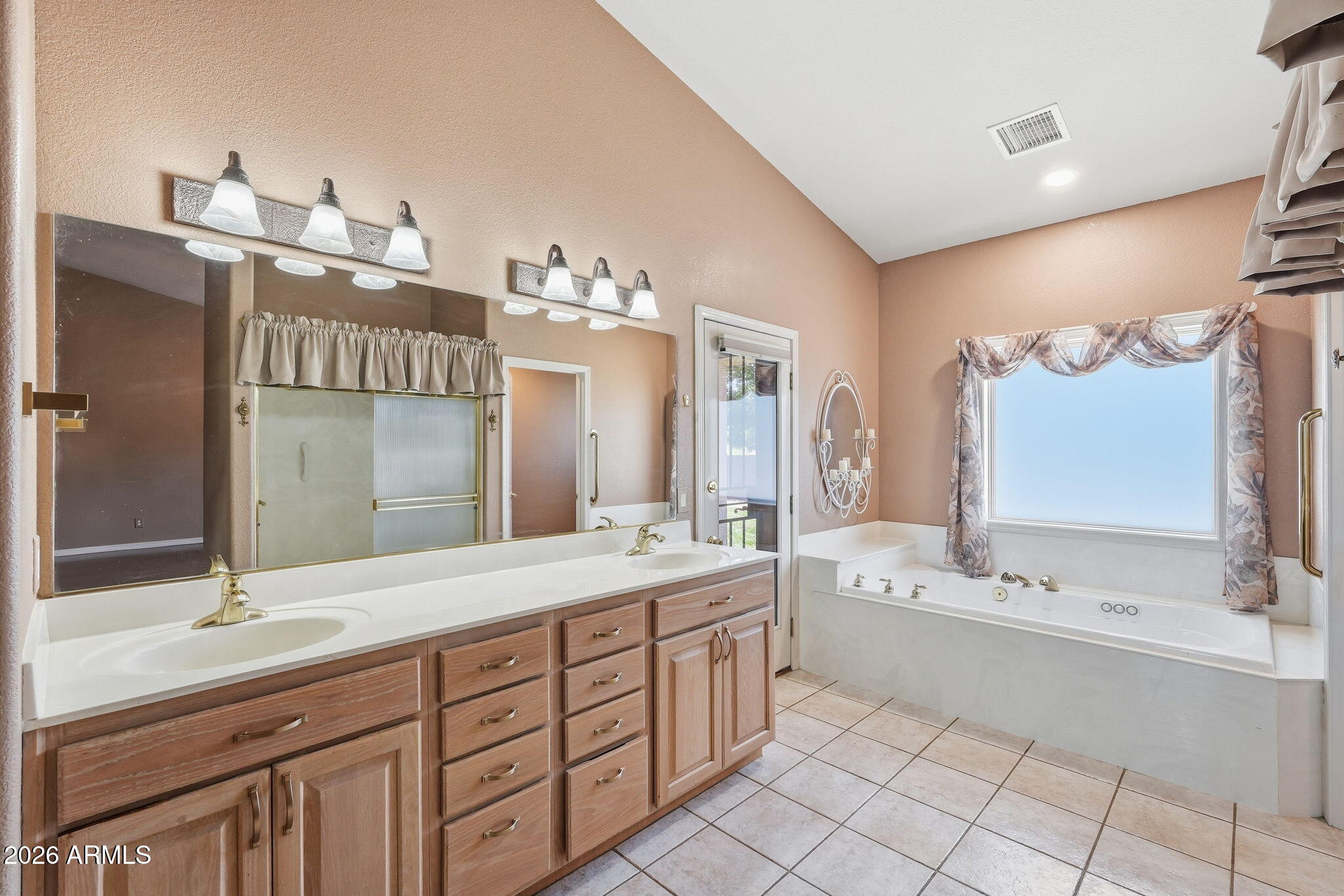 MOUNTAIN SHADOWS PHASE C - Residential