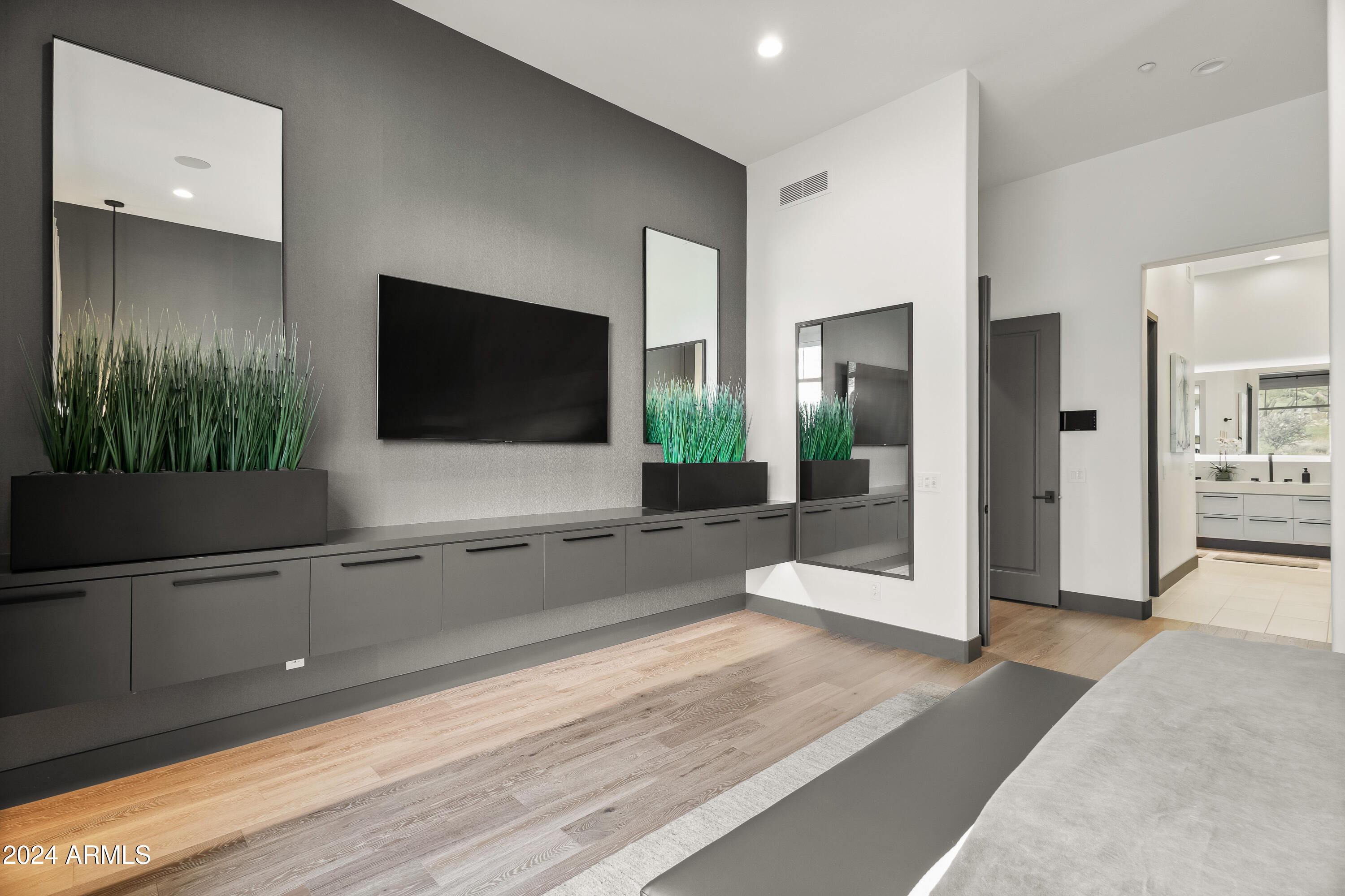 DC RANCH - Residential