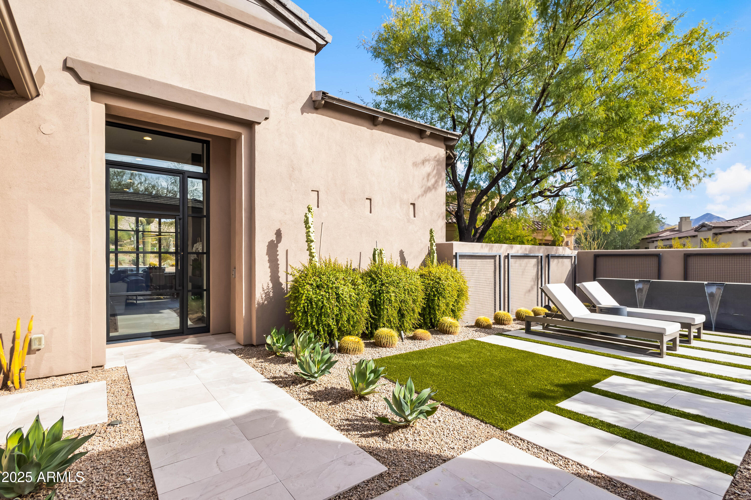DC RANCH - Residential