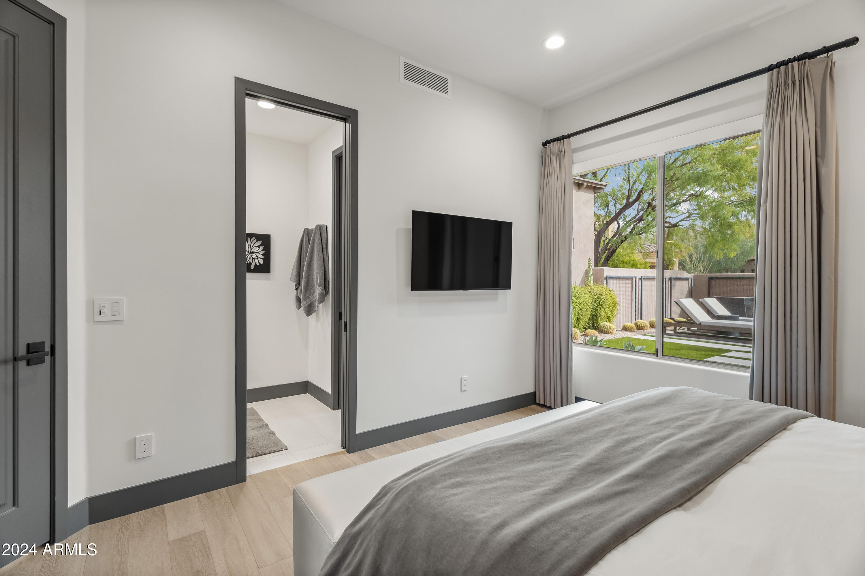 DC RANCH - Residential