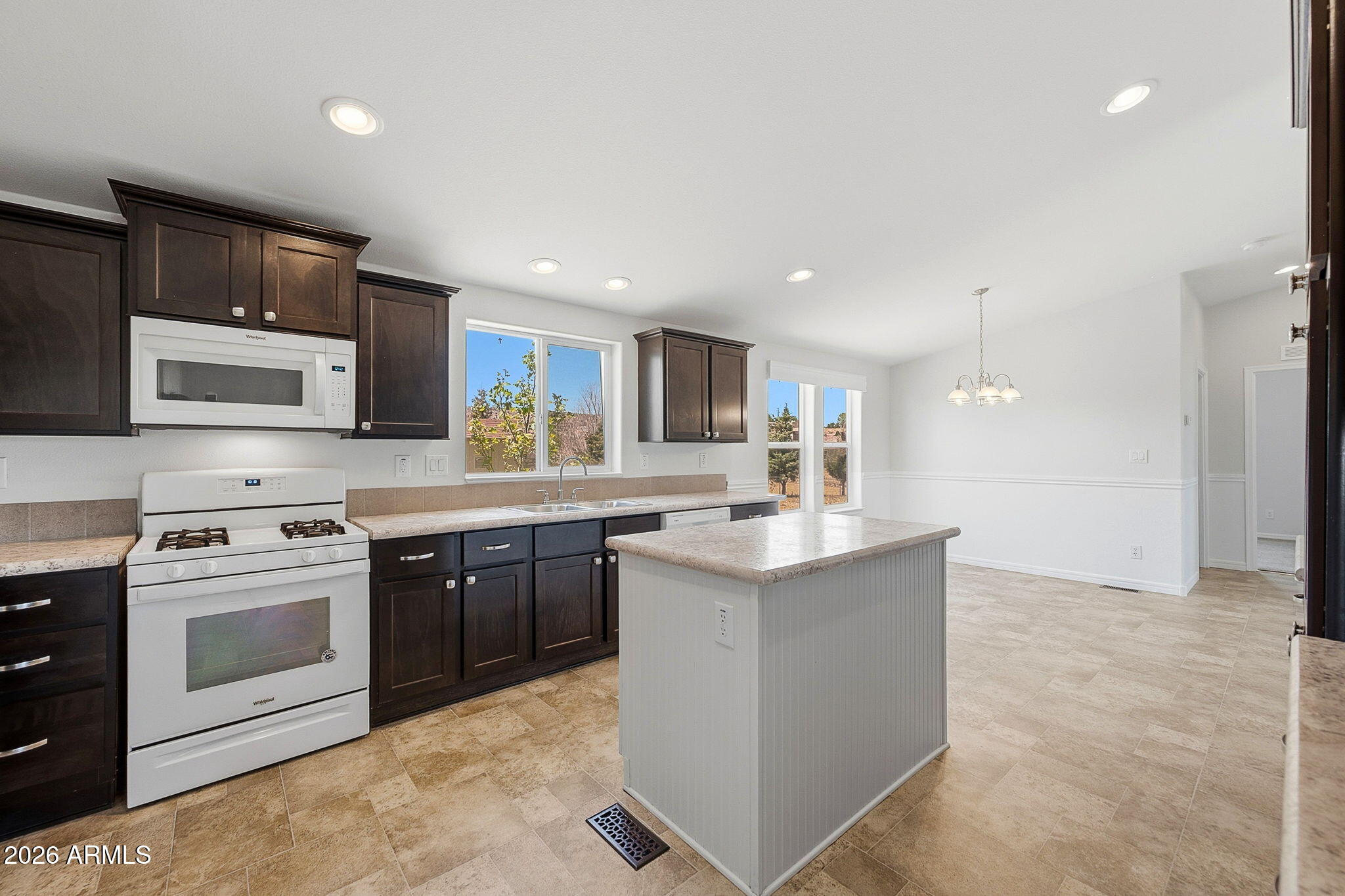 CHINO LAKES UNIT 3 - Residential