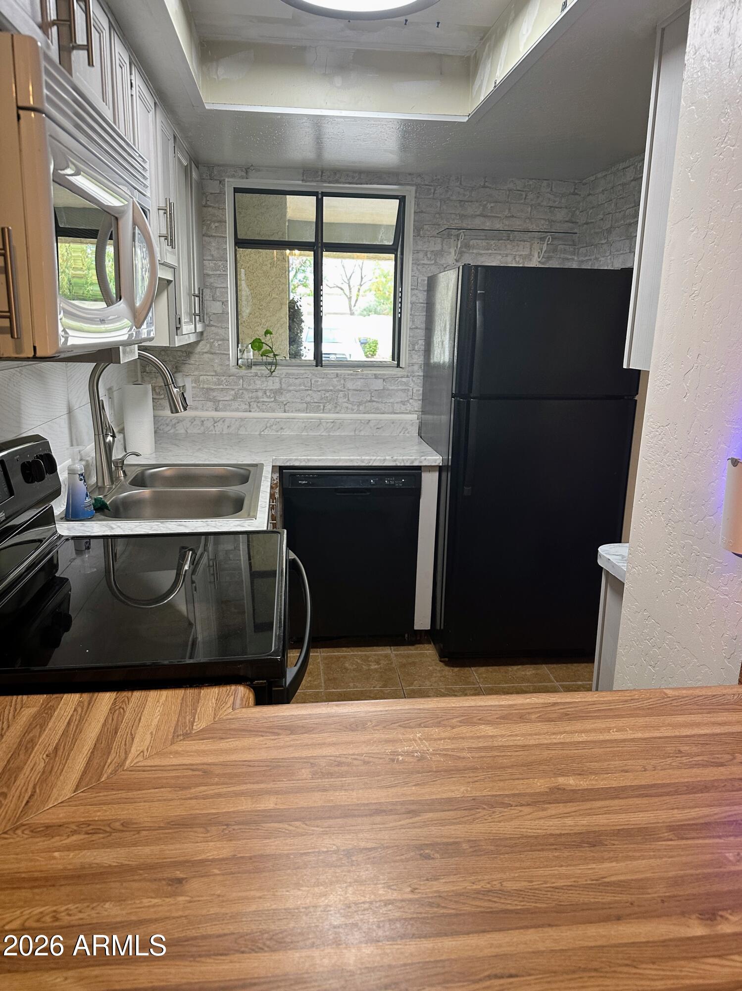 SUN VIEW PATIO HOMES - Residential