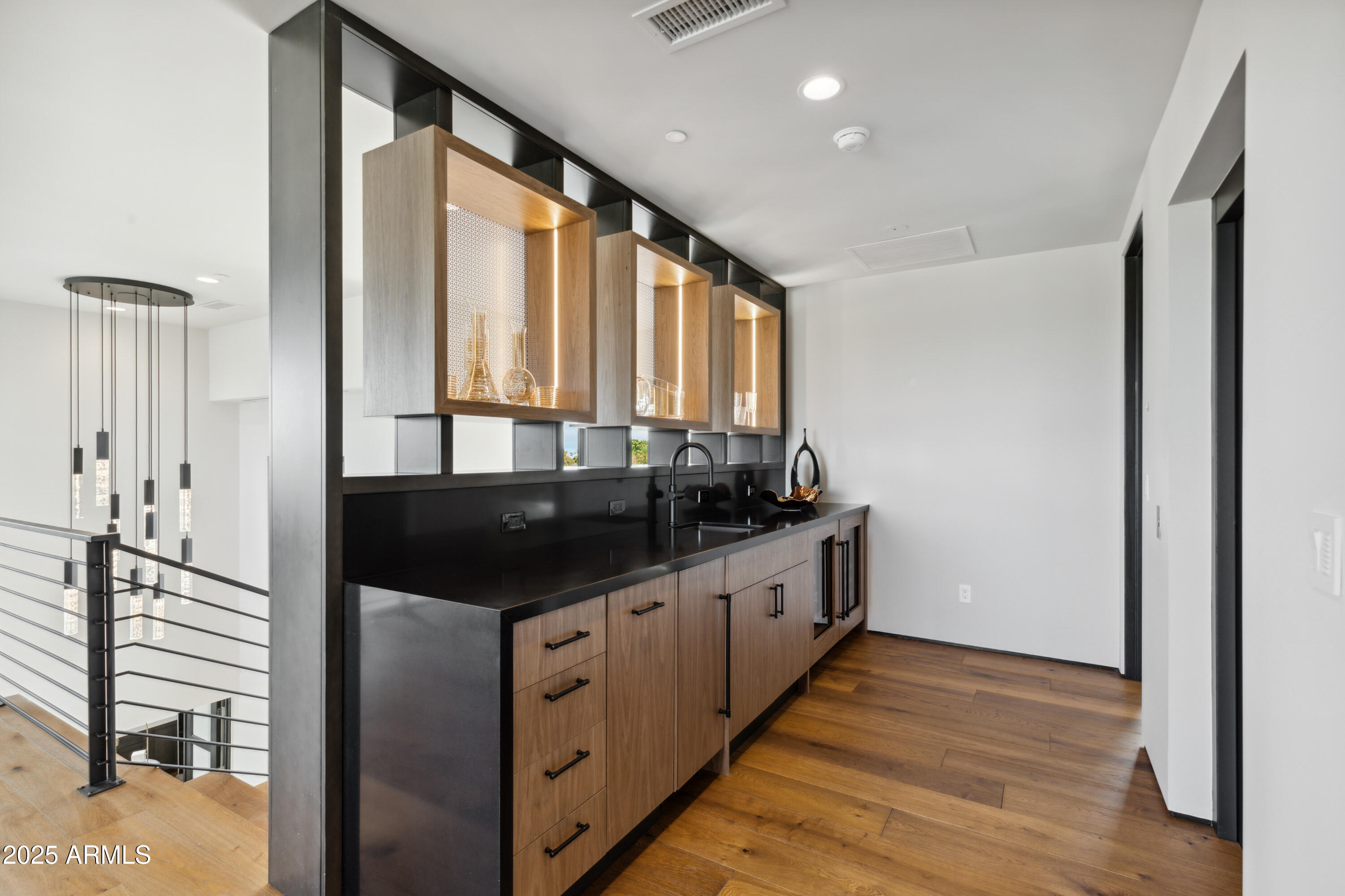 PHOENICIAN - Residential