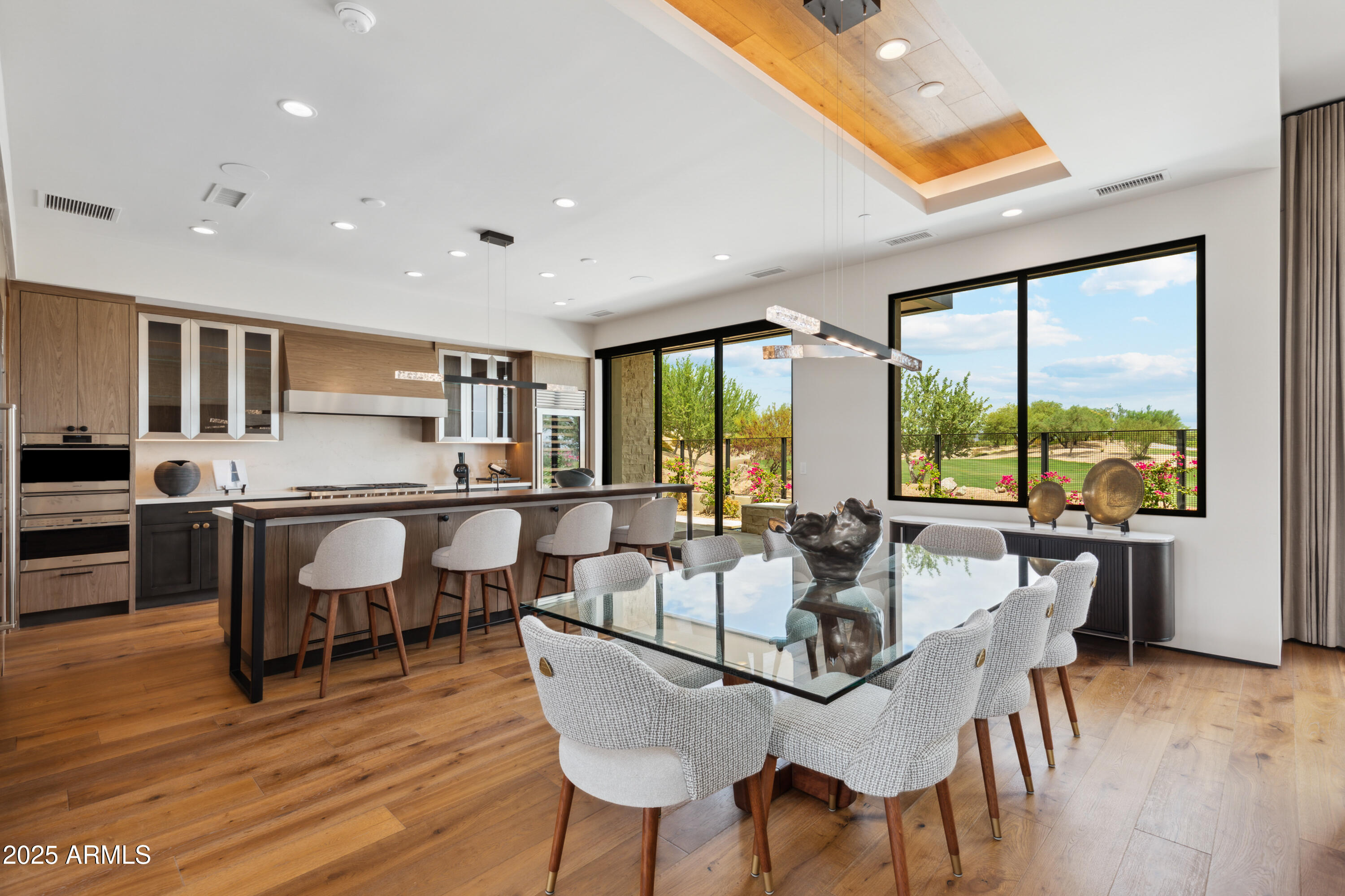 PHOENICIAN - Residential