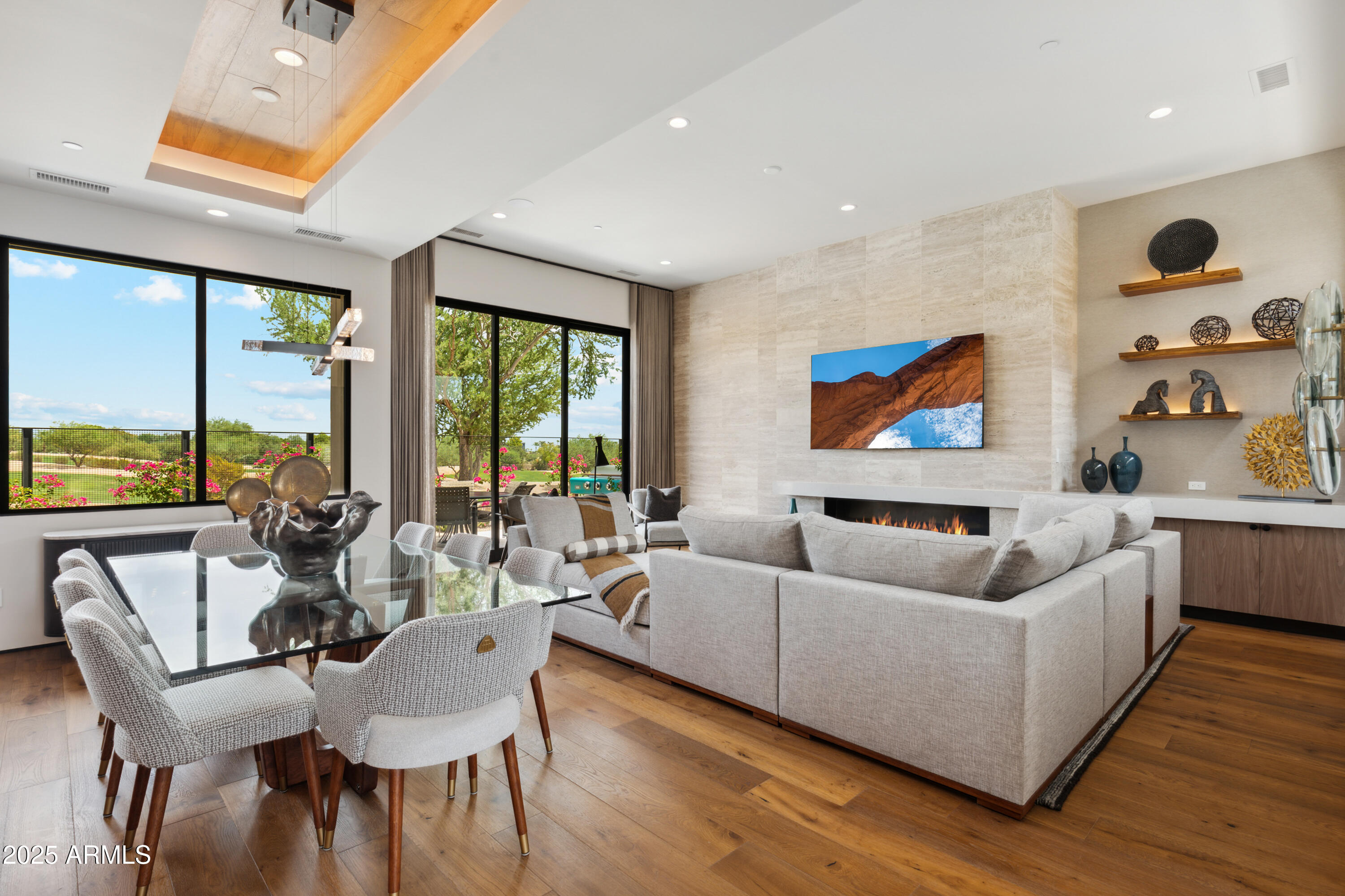 PHOENICIAN - Residential