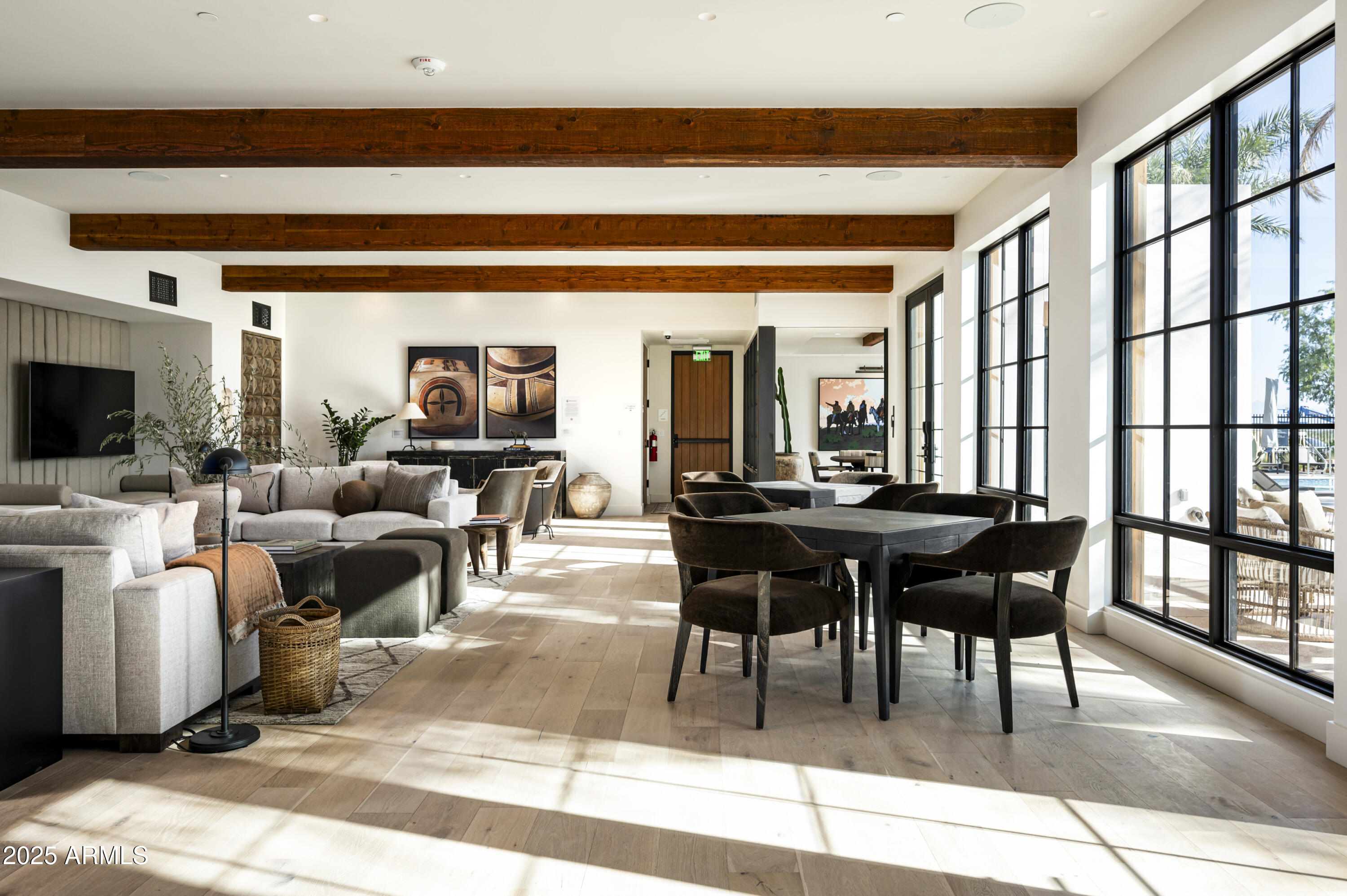 PHOENICIAN - Residential