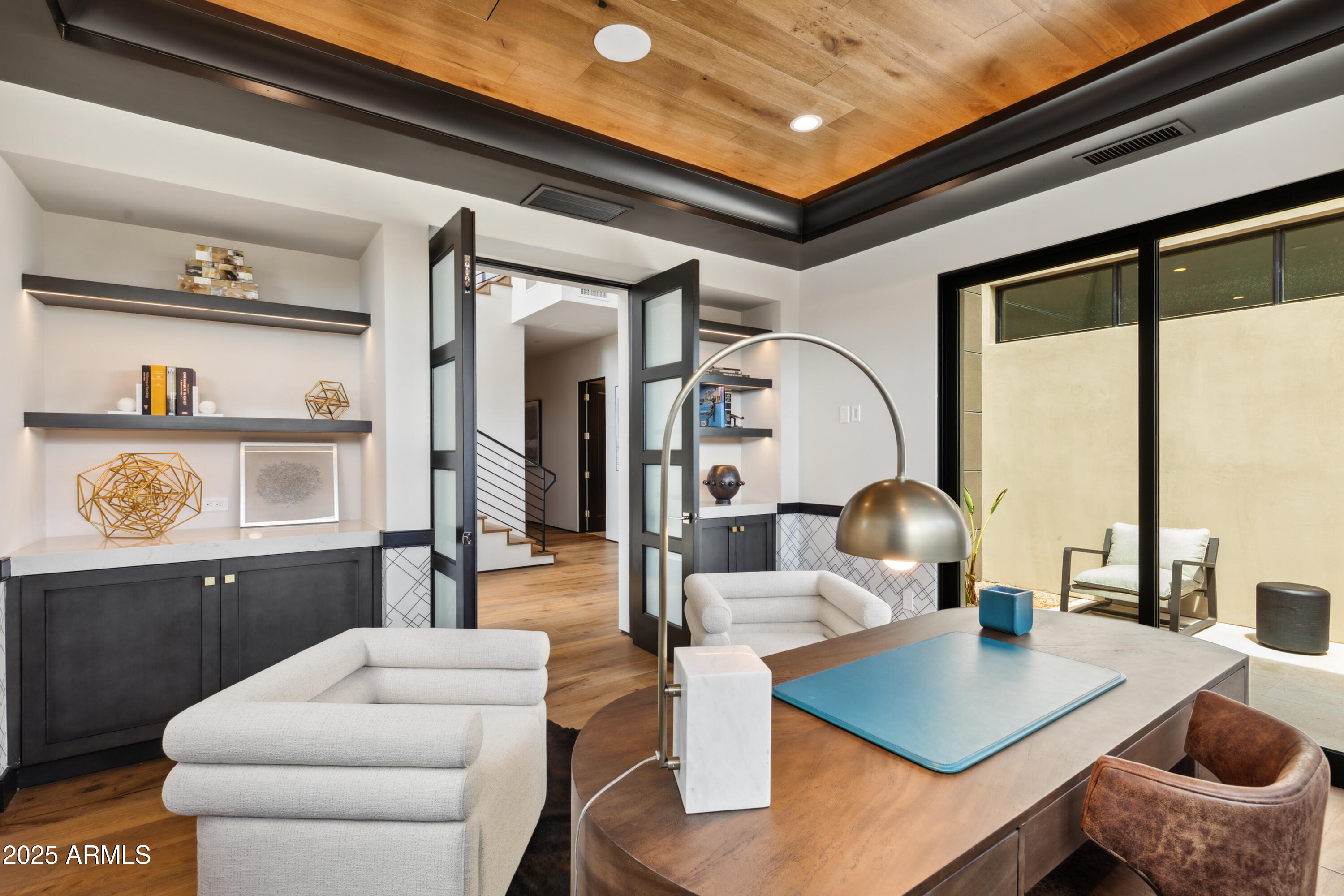 PHOENICIAN - Residential