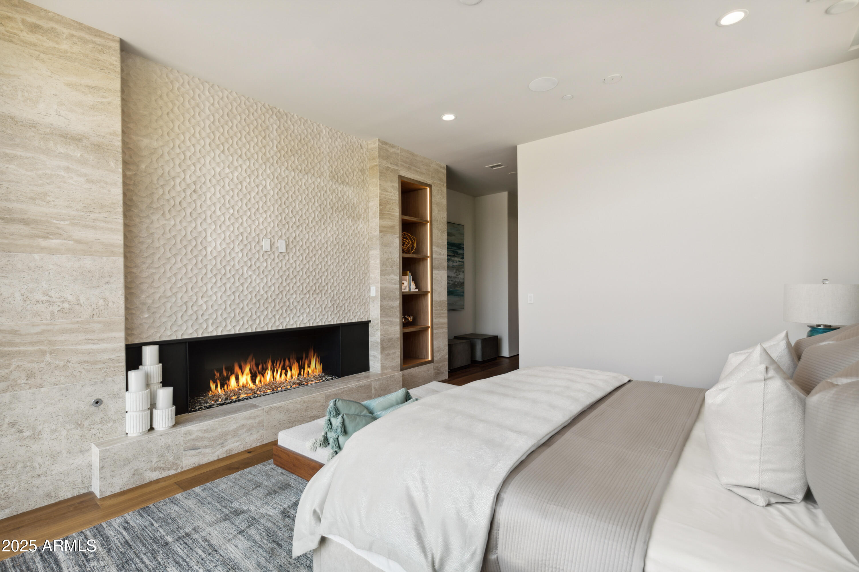 PHOENICIAN - Residential