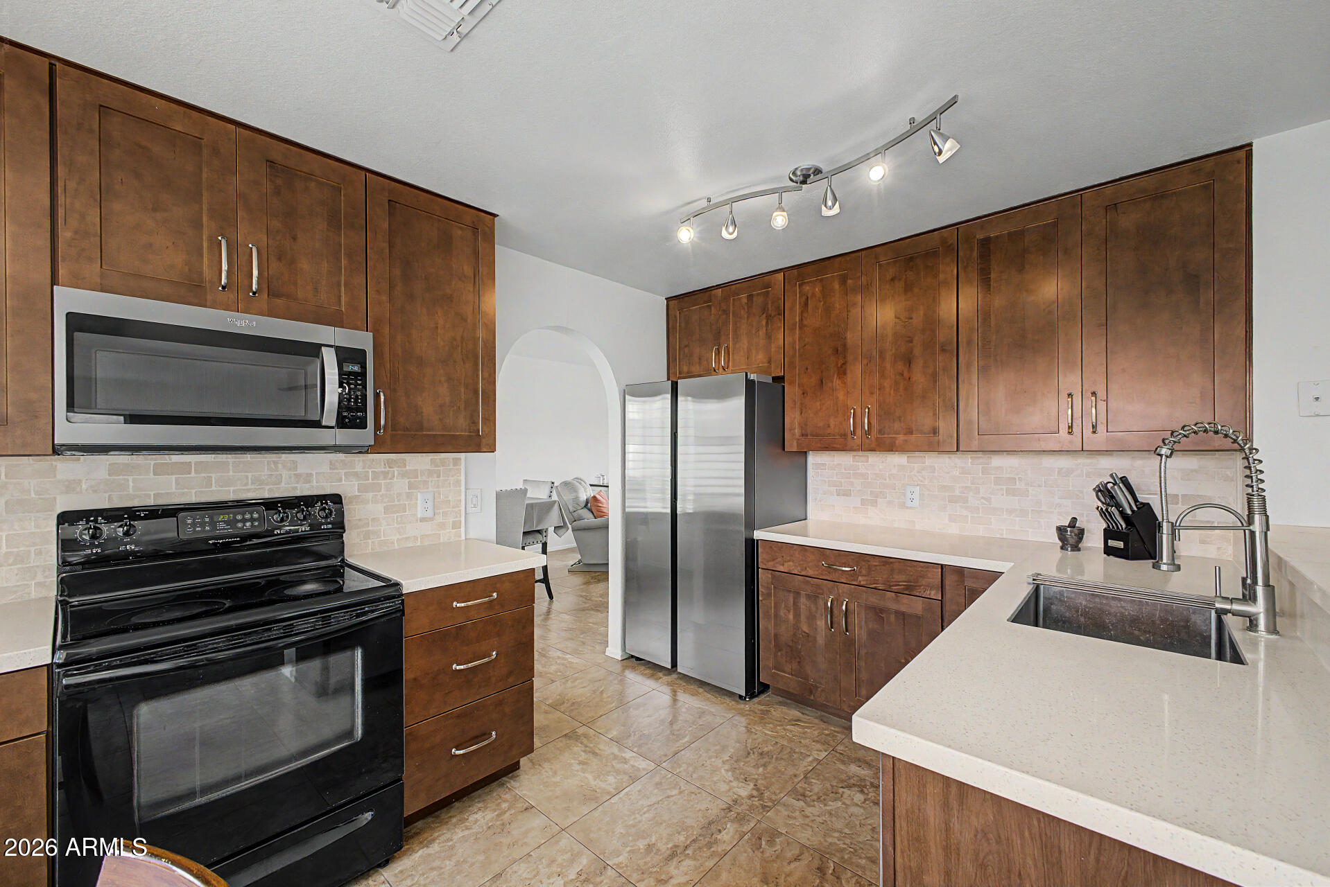 ISLANDS PATIO HOMES B AMD LOT 95-192 TR C-E - Residential