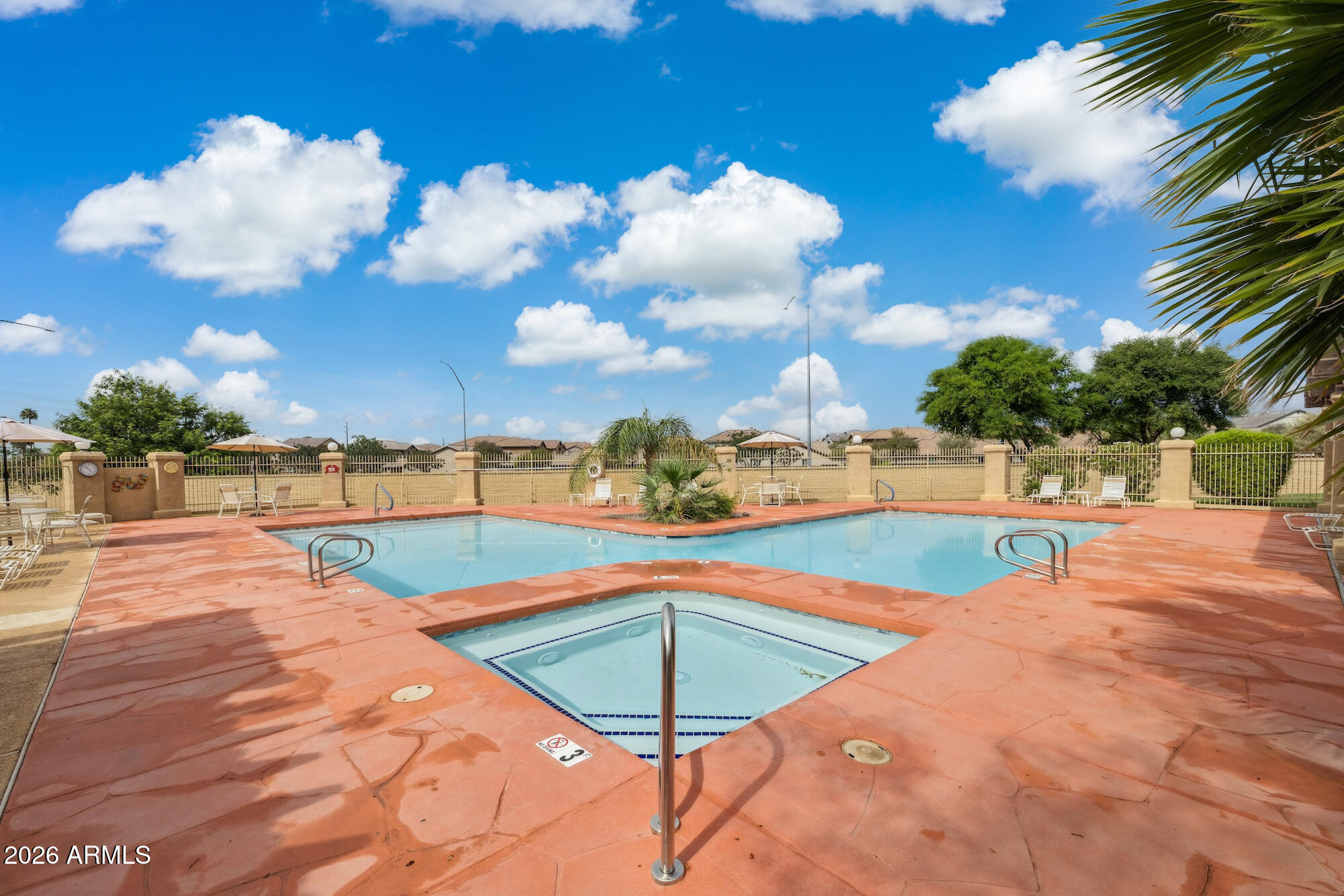 ALTA MESA CHATEAUX AMD - Residential