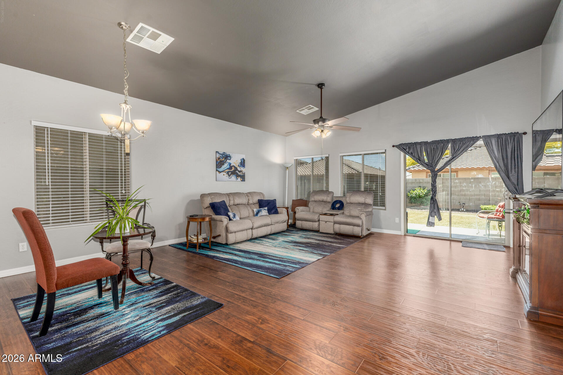 3 J'S COUNTRY ESTATES - Residential