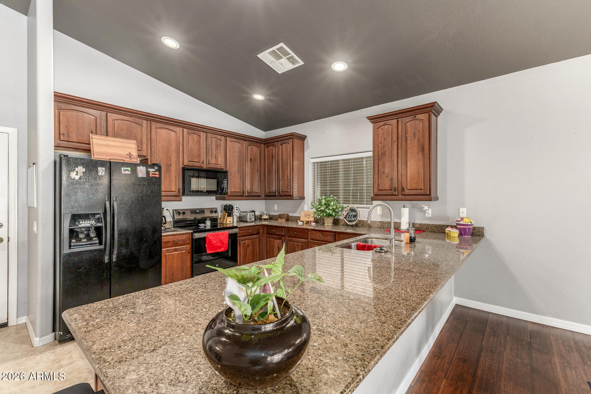 3 J'S COUNTRY ESTATES - Residential