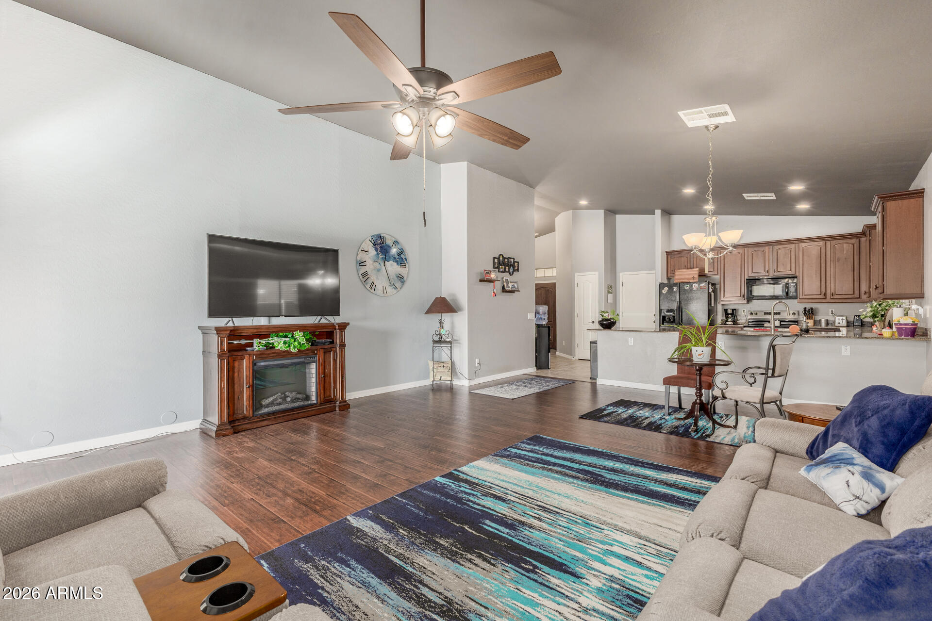 3 J'S COUNTRY ESTATES - Residential