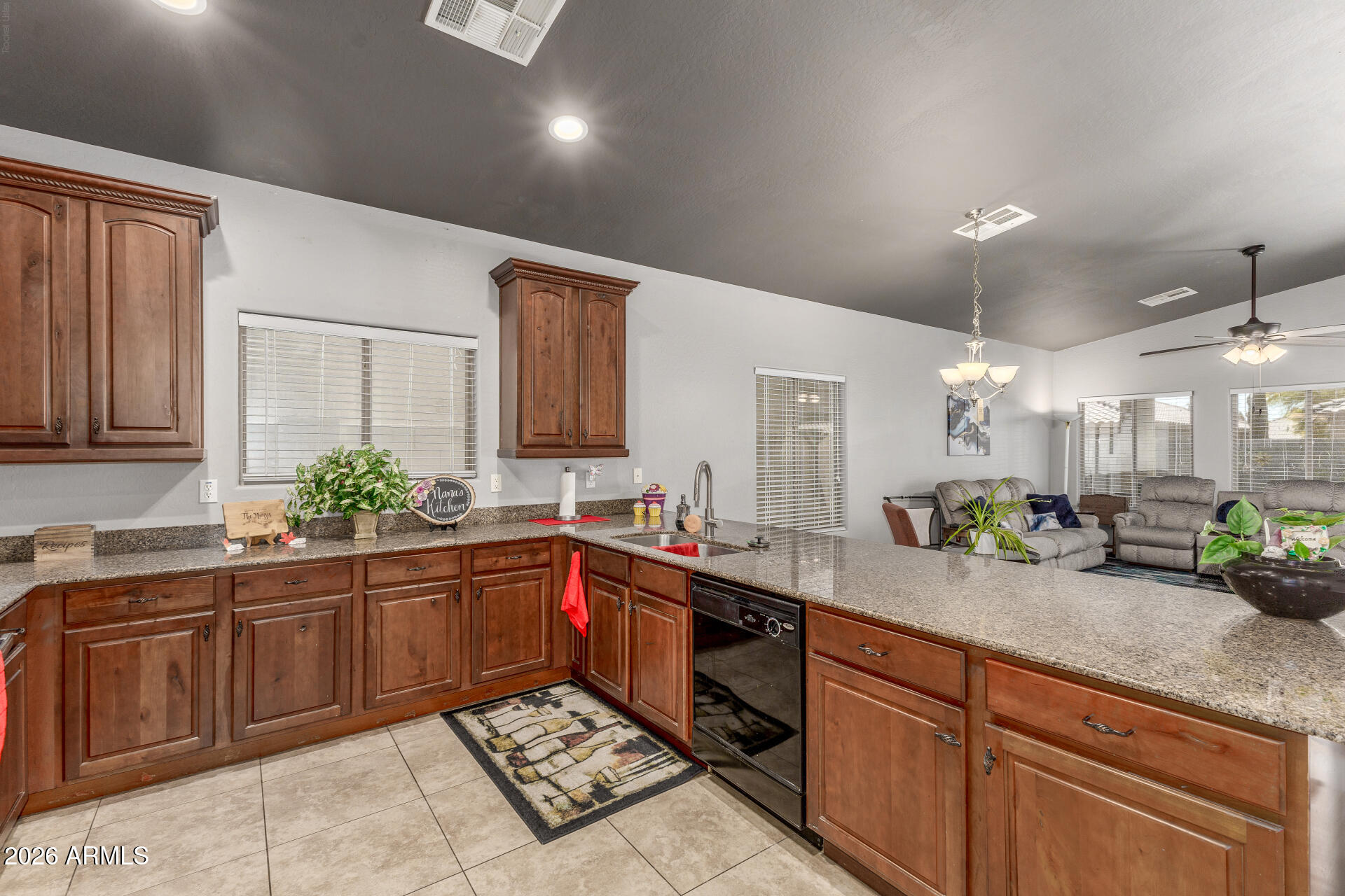 3 J'S COUNTRY ESTATES - Residential