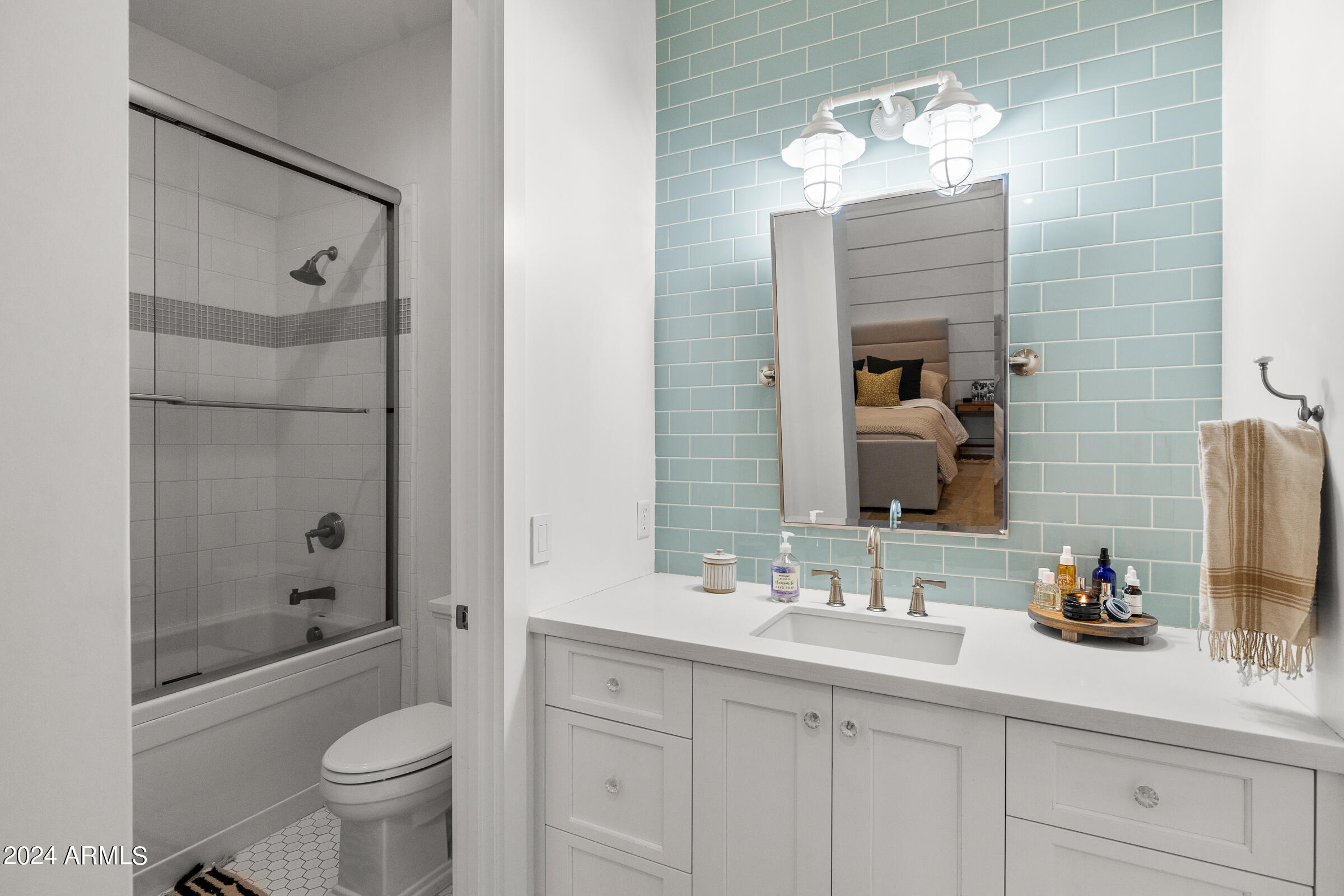 CIRCLE G AT HIGHLANDS WEST - Residential
