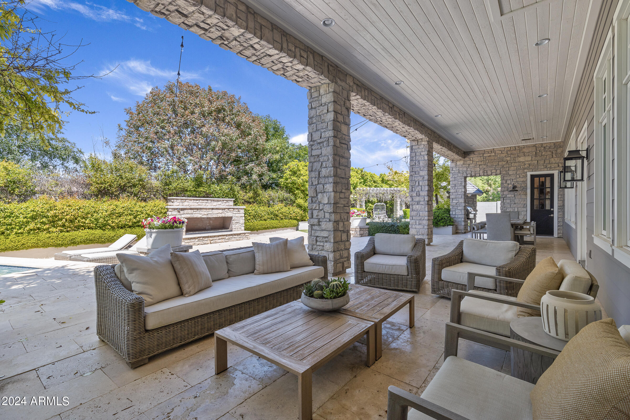CIRCLE G AT HIGHLANDS WEST - Residential
