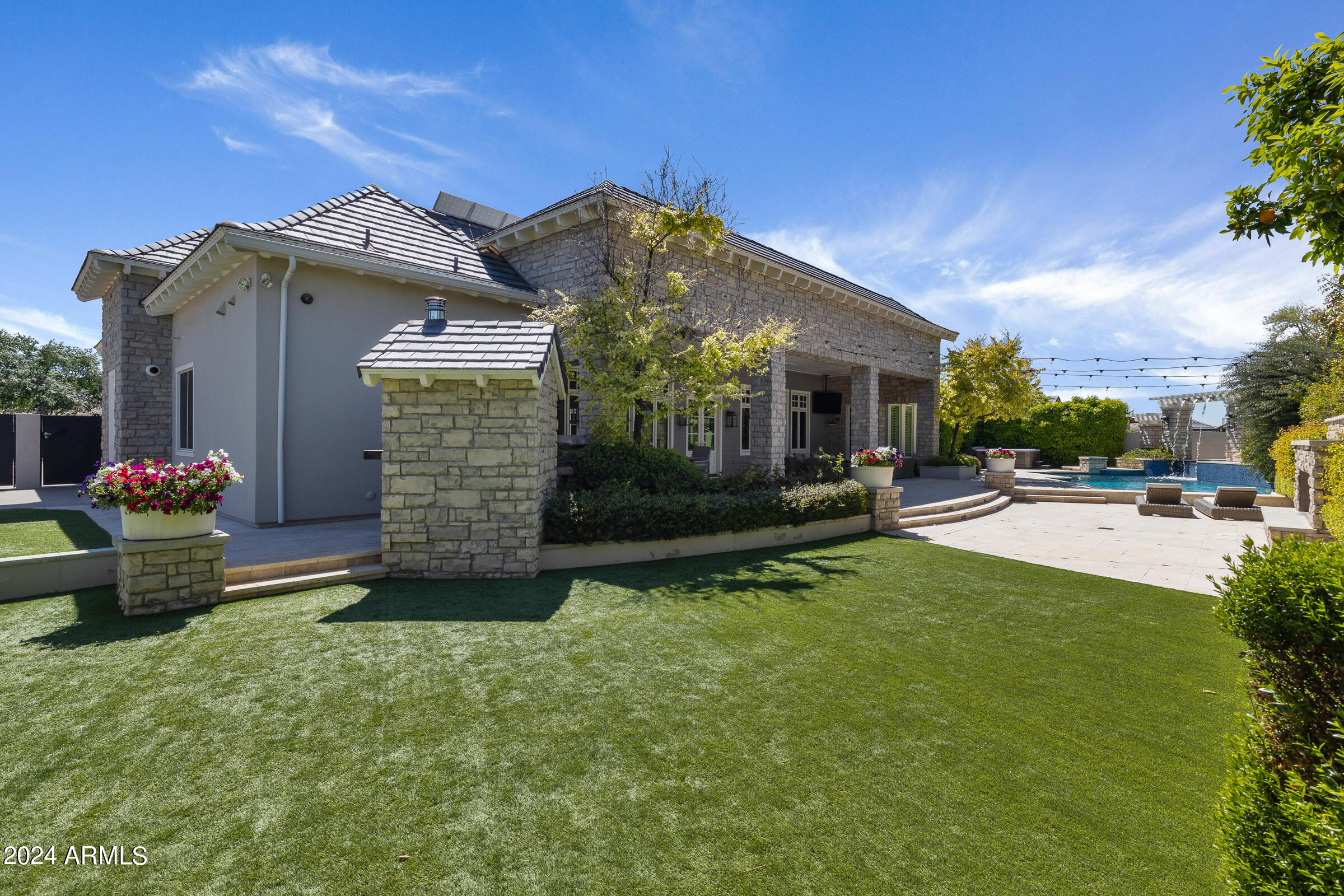 CIRCLE G AT HIGHLANDS WEST - Residential