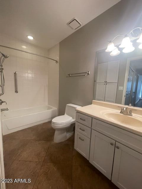 SIENNA CONDOMINIUMS - Residential Lease