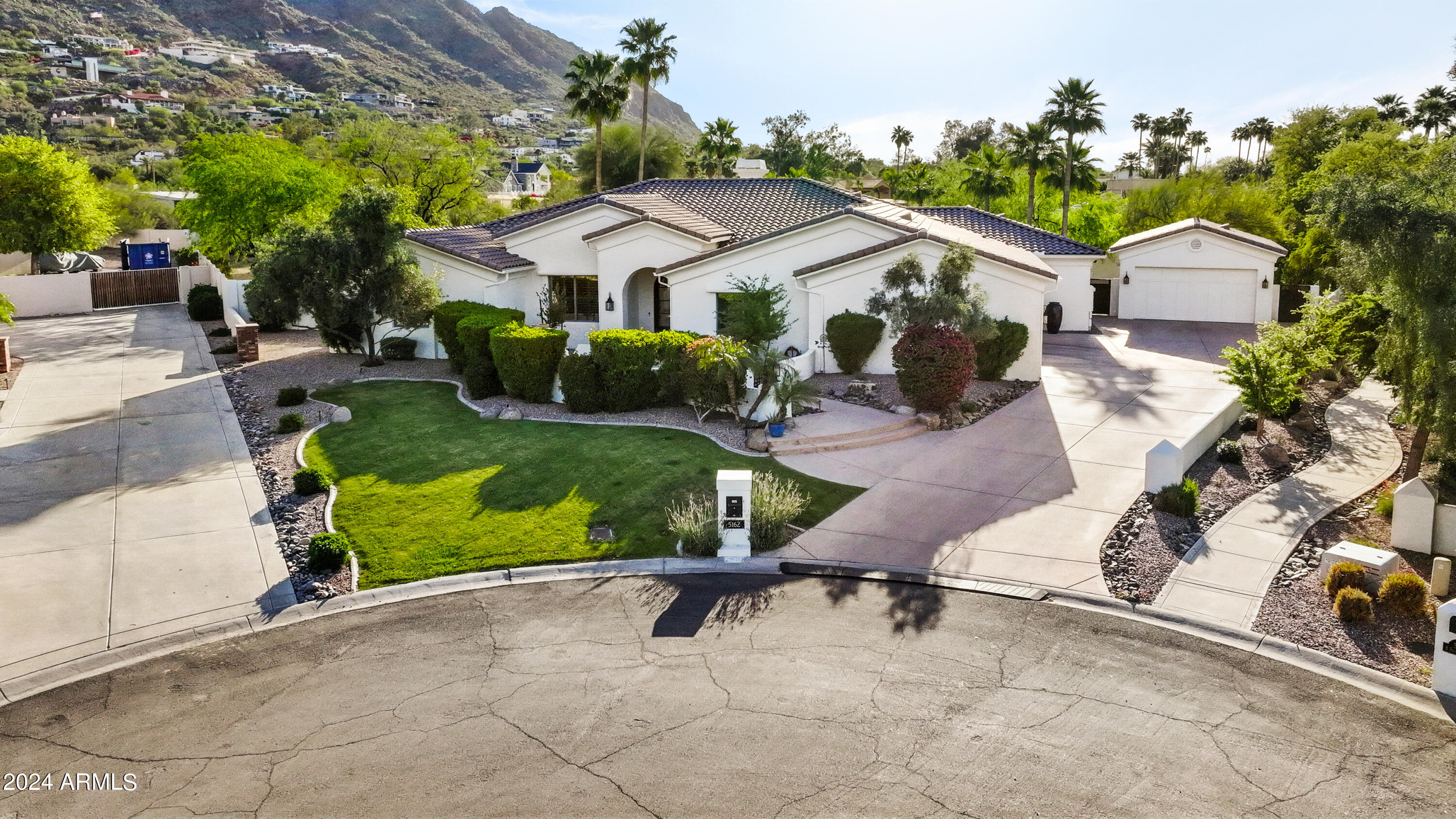 ROYAL PALM ESTATES - Residential
