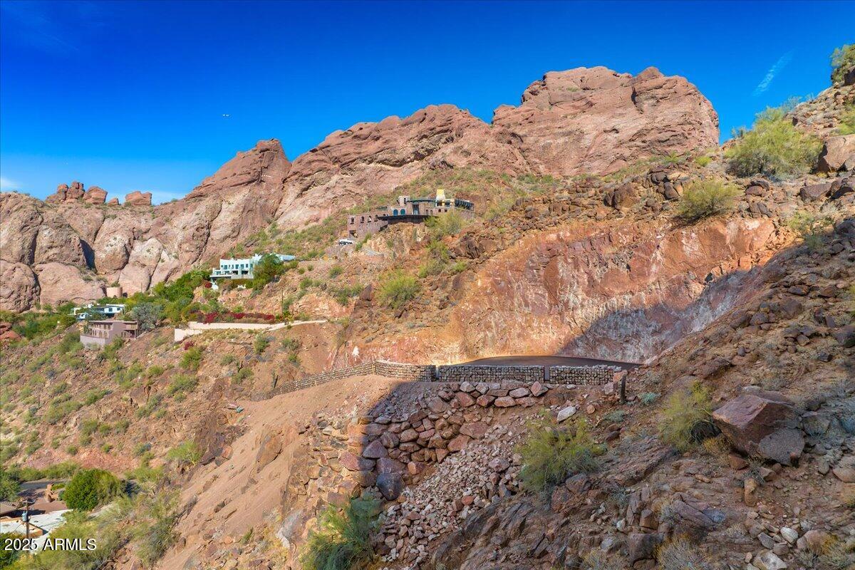 RED ROCK NORTH - Land