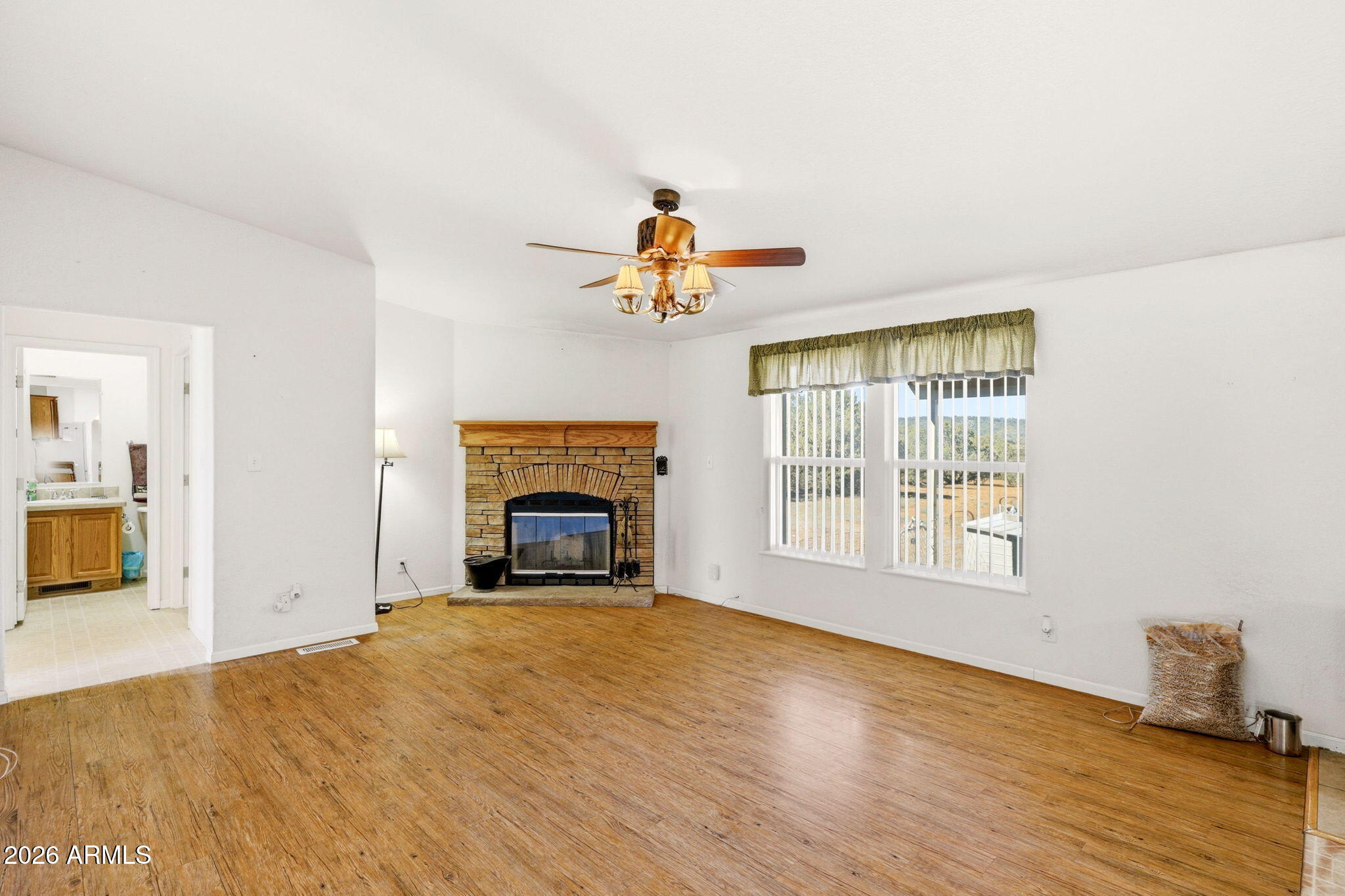 (0830) MOB HOME, NOT SUBDIV - Residential