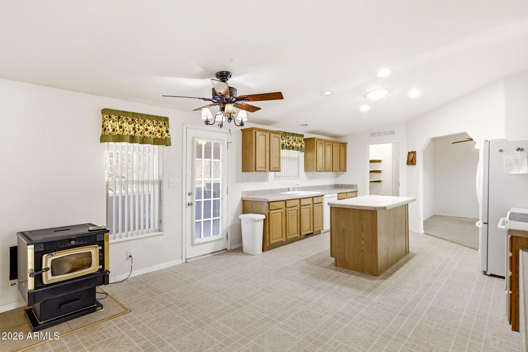 (0830) MOB HOME, NOT SUBDIV - Residential
