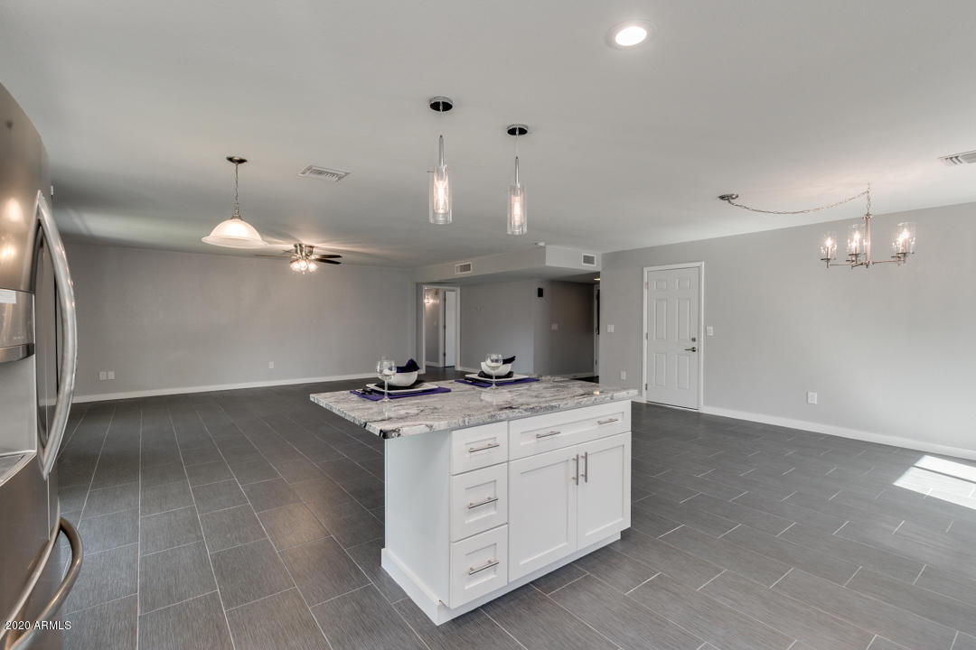 DOBSON ESTATES 3 - Residential Lease