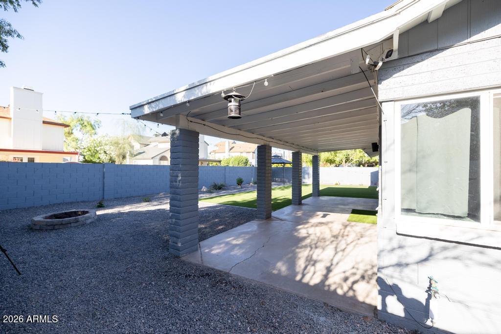 DOBSON ESTATES 3 - Residential Lease