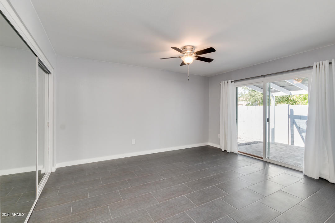 DOBSON ESTATES 3 - Residential Lease