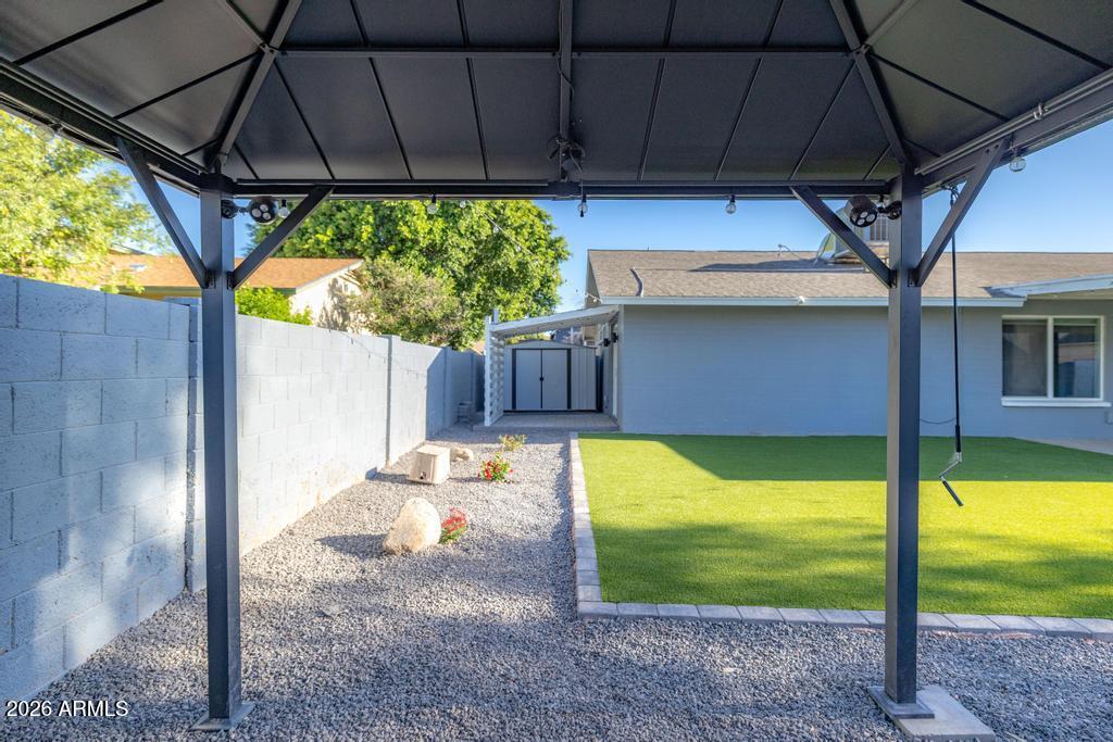 DOBSON ESTATES 3 - Residential Lease