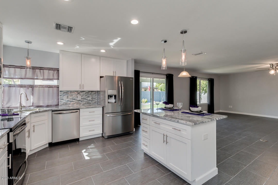 DOBSON ESTATES 3 - Residential Lease