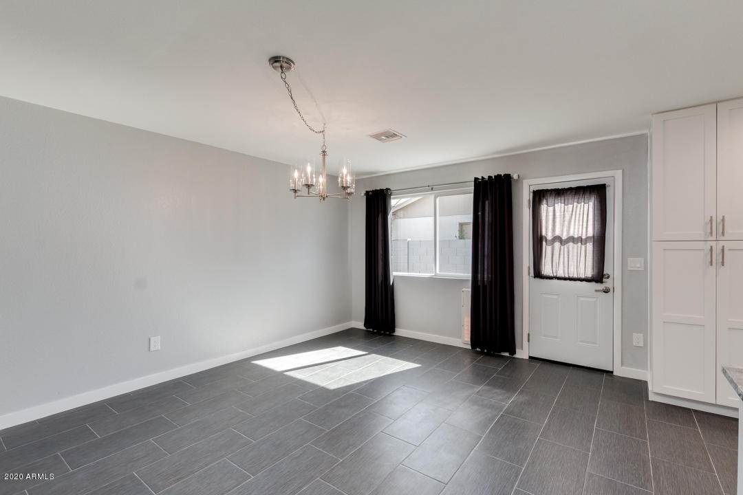DOBSON ESTATES 3 - Residential Lease