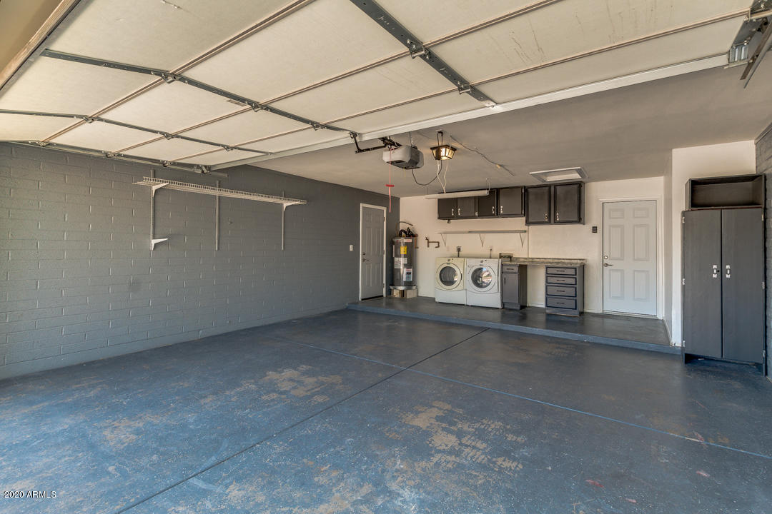 DOBSON ESTATES 3 - Residential Lease