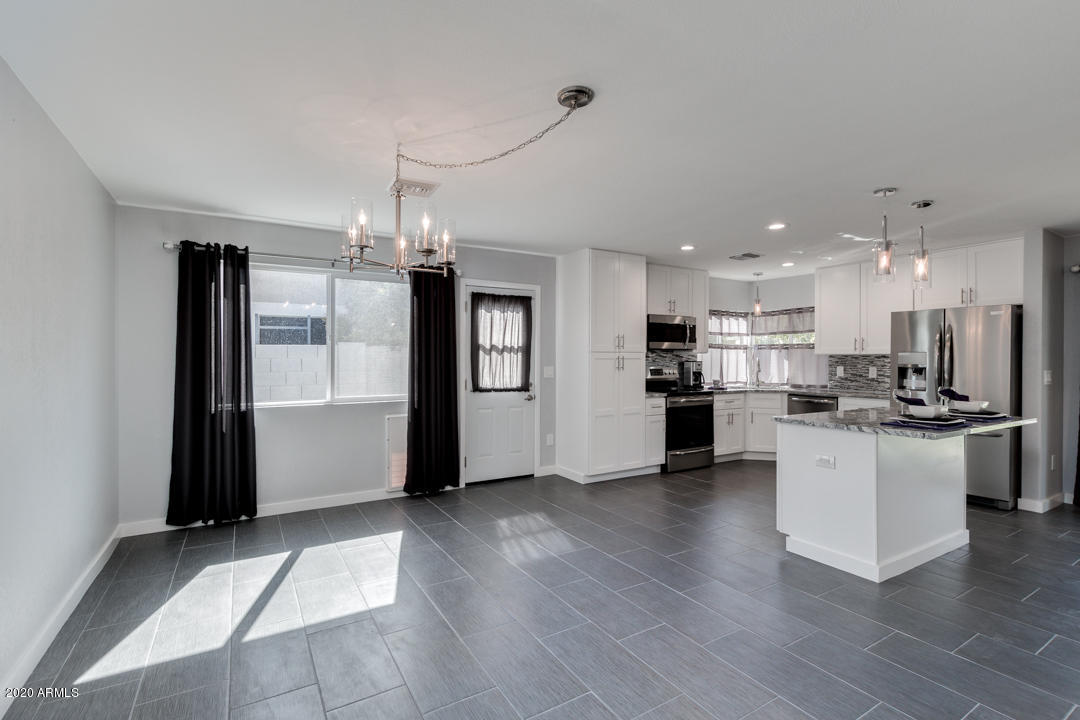 DOBSON ESTATES 3 - Residential Lease