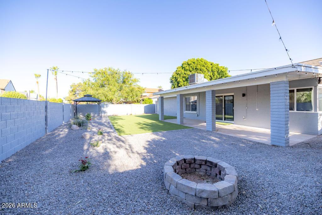 DOBSON ESTATES 3 - Residential Lease