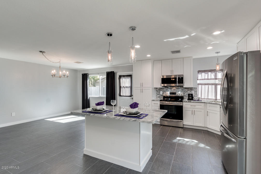 DOBSON ESTATES 3 - Residential Lease