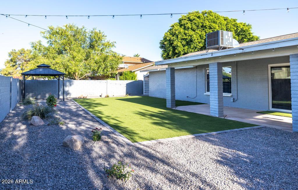 DOBSON ESTATES 3 - Residential Lease