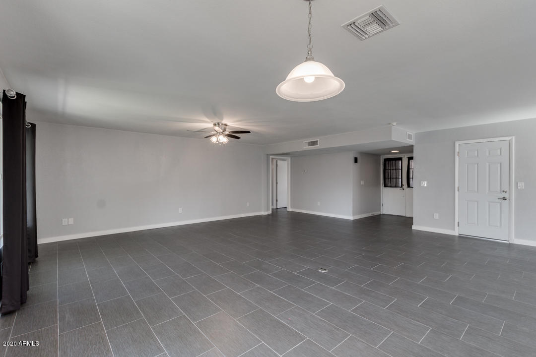 DOBSON ESTATES 3 - Residential Lease