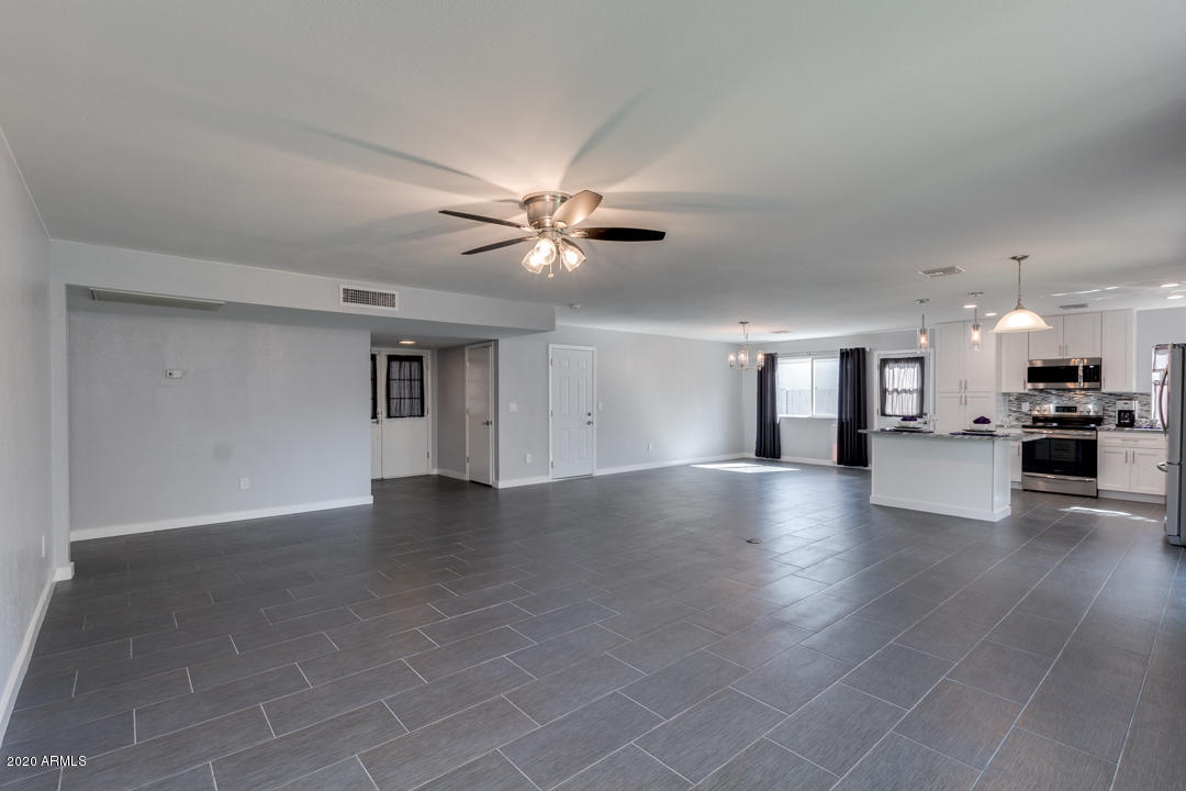 DOBSON ESTATES 3 - Residential Lease