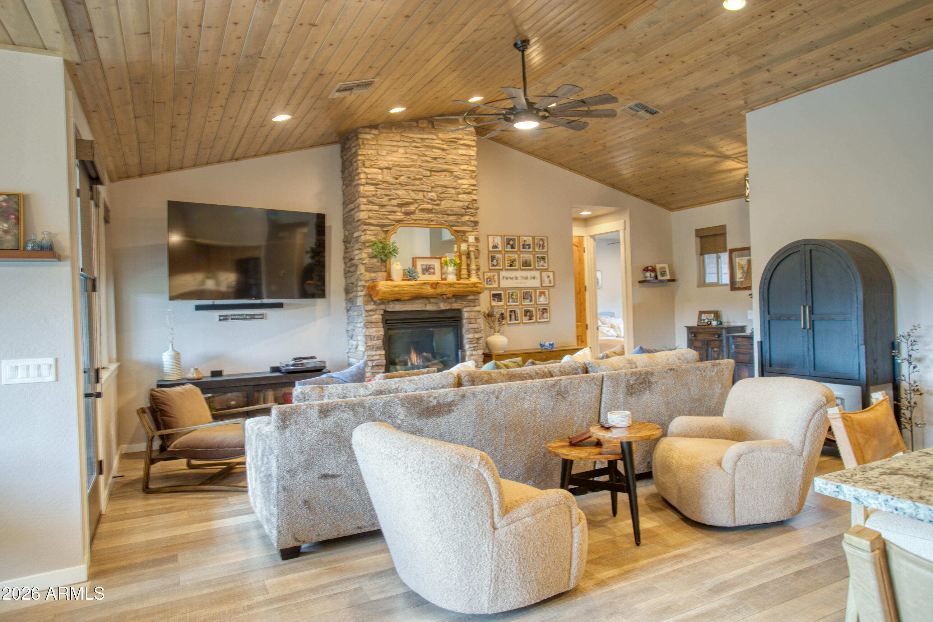 ELK SPRINGS - Residential