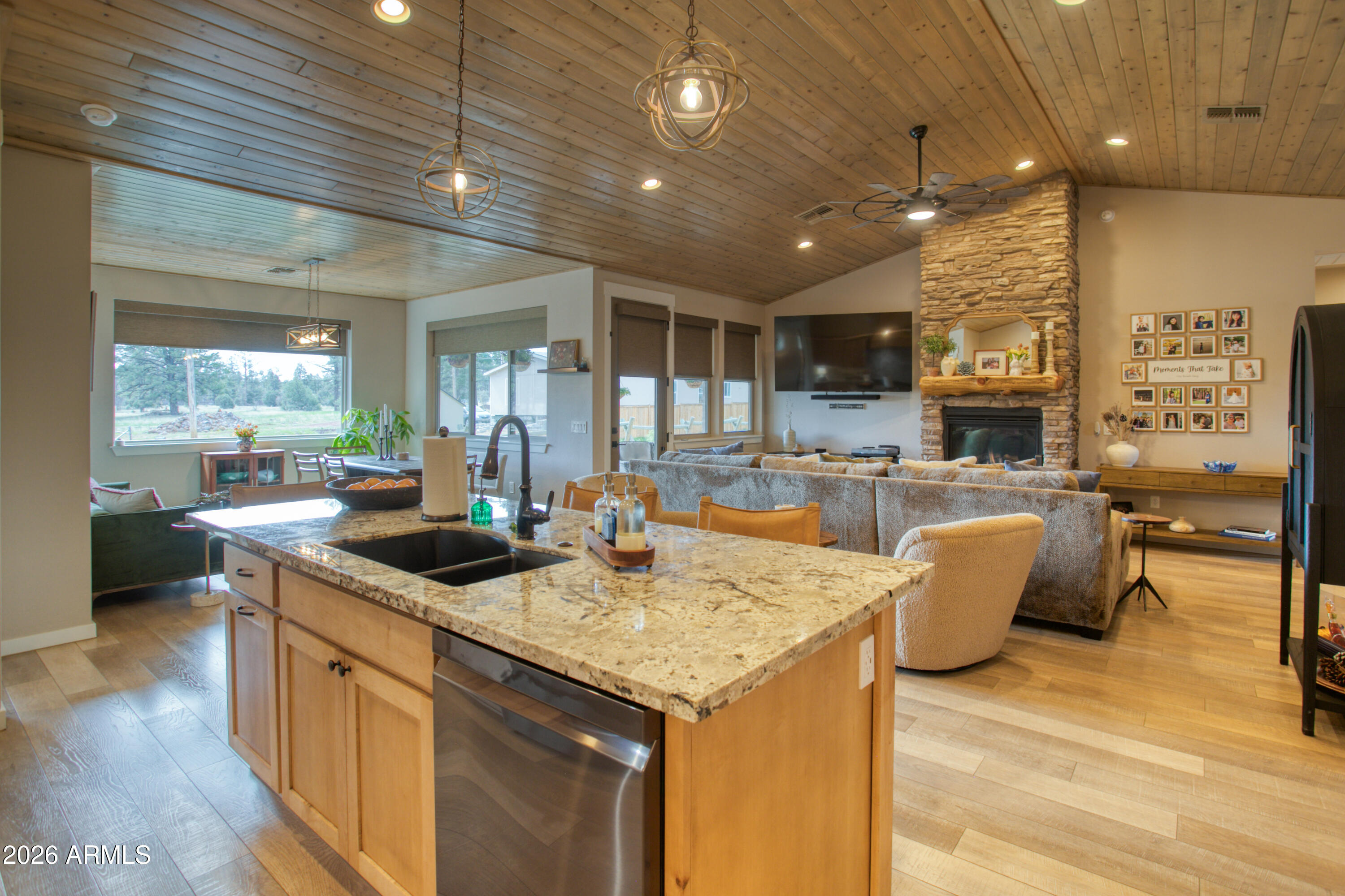 ELK SPRINGS - Residential