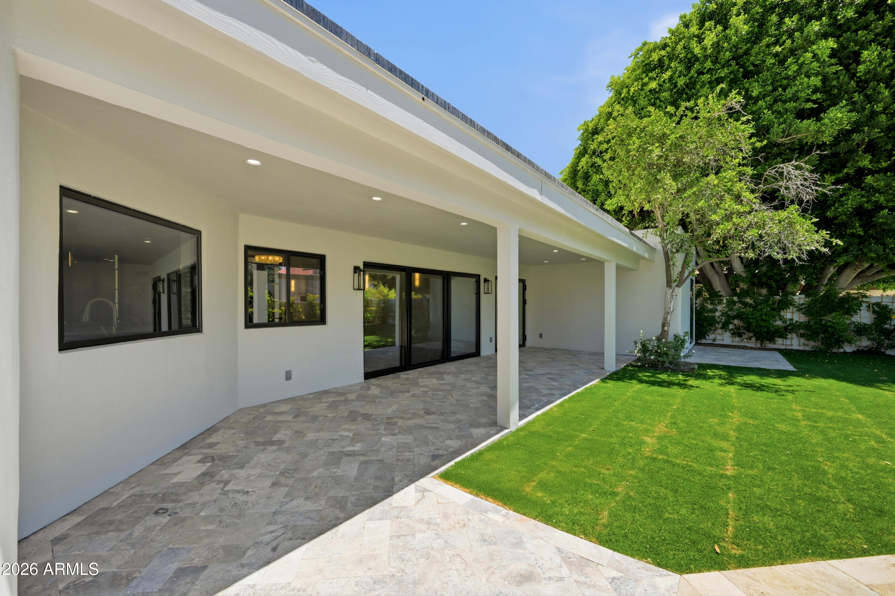 VISTA DEL LAGO - Residential