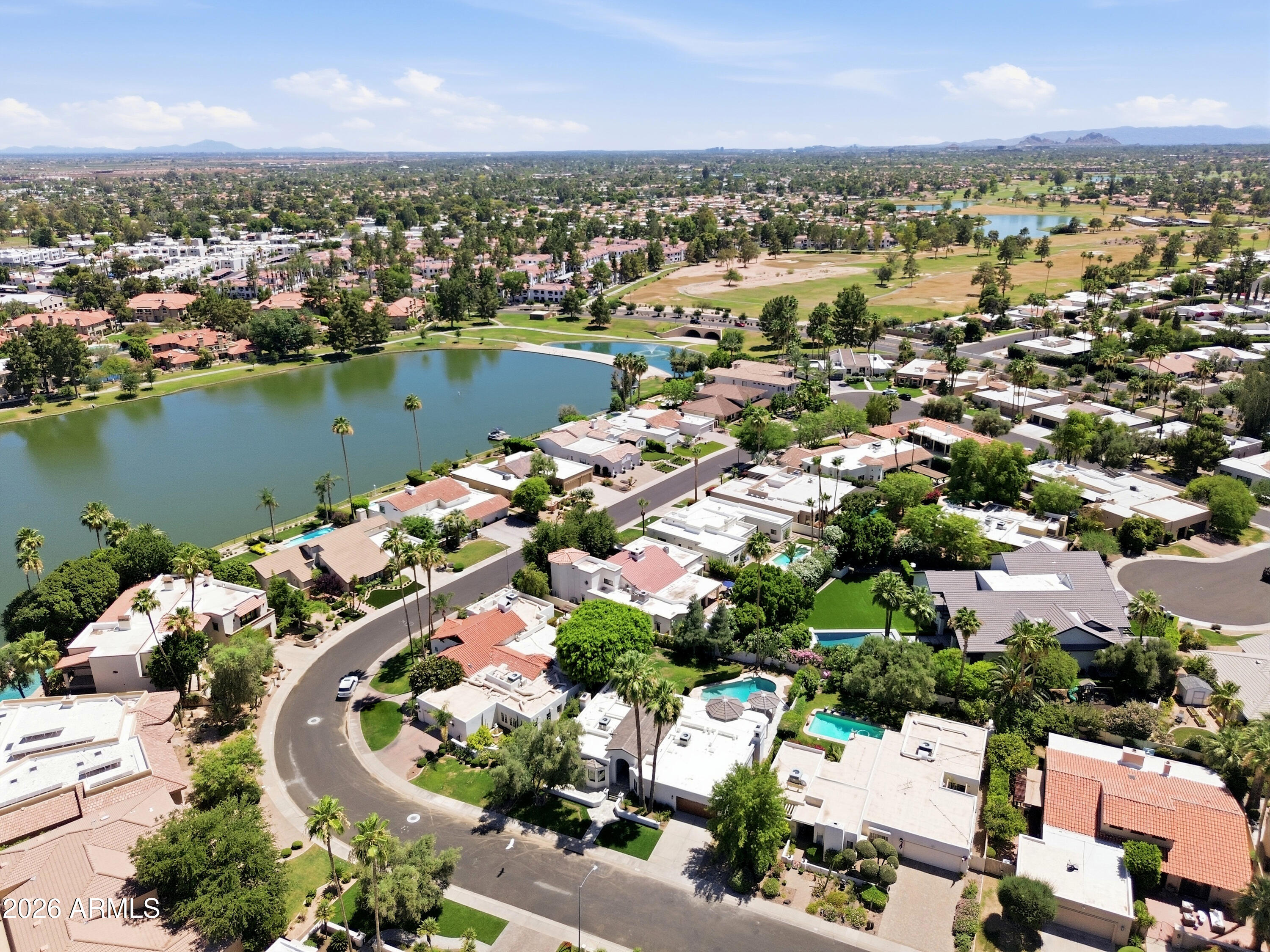 VISTA DEL LAGO - Residential