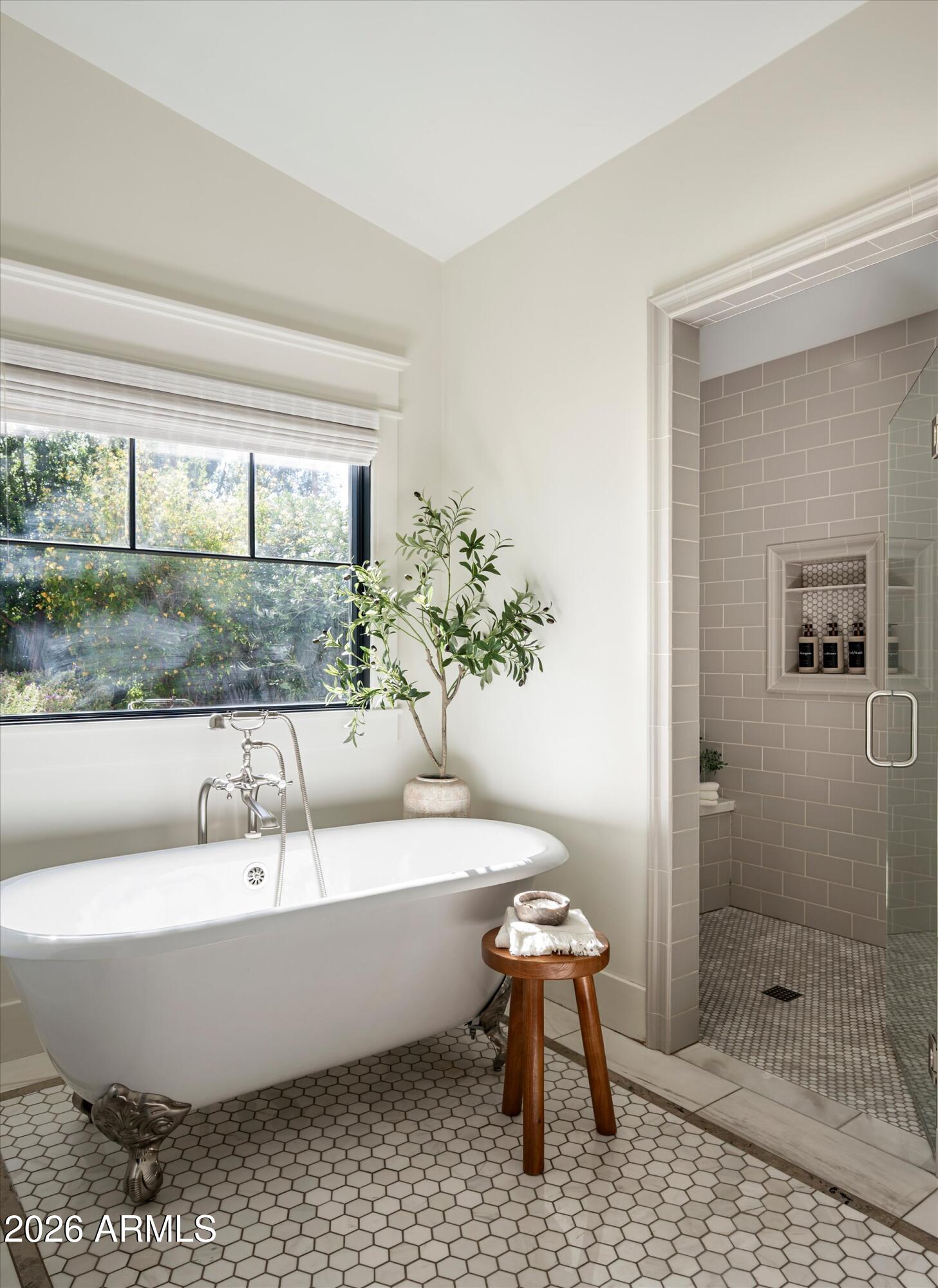 PARADISE VALLEY FARMS - Residential