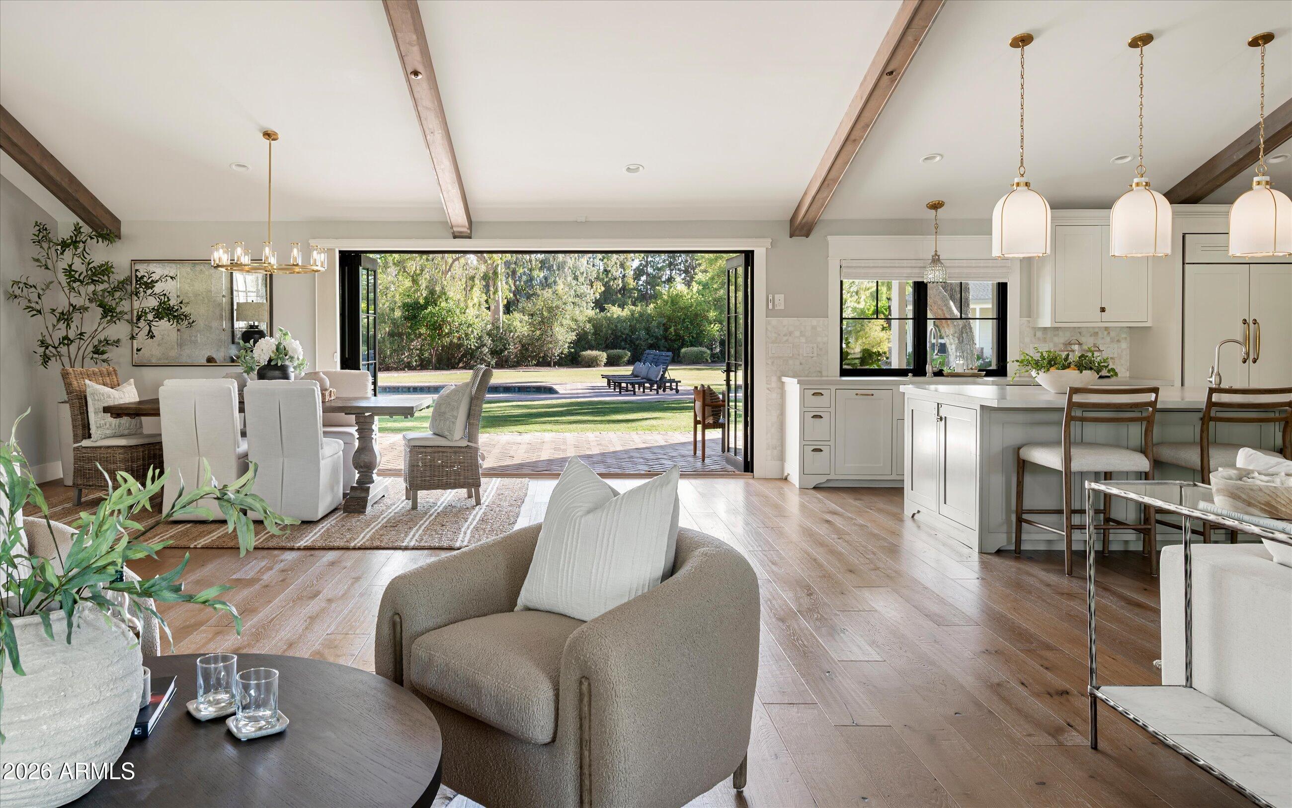 PARADISE VALLEY FARMS - Residential